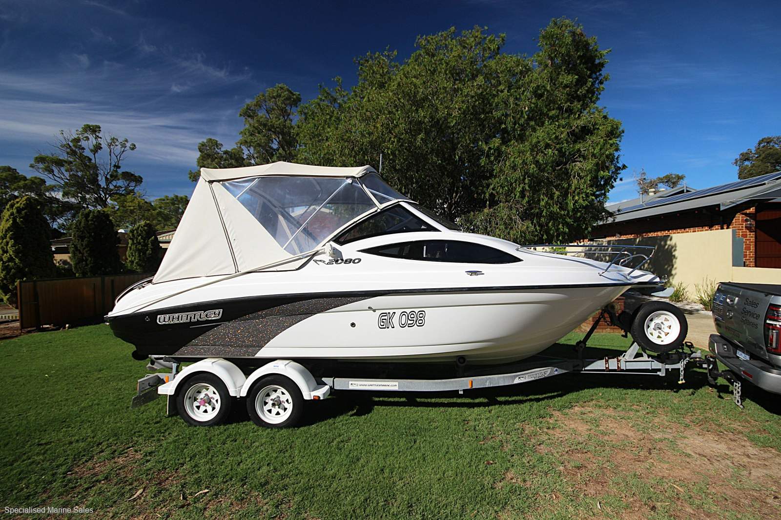 Whittley CR 2080 SD *** FANTASTIC FAMILY BOATING *** $65,000 ***