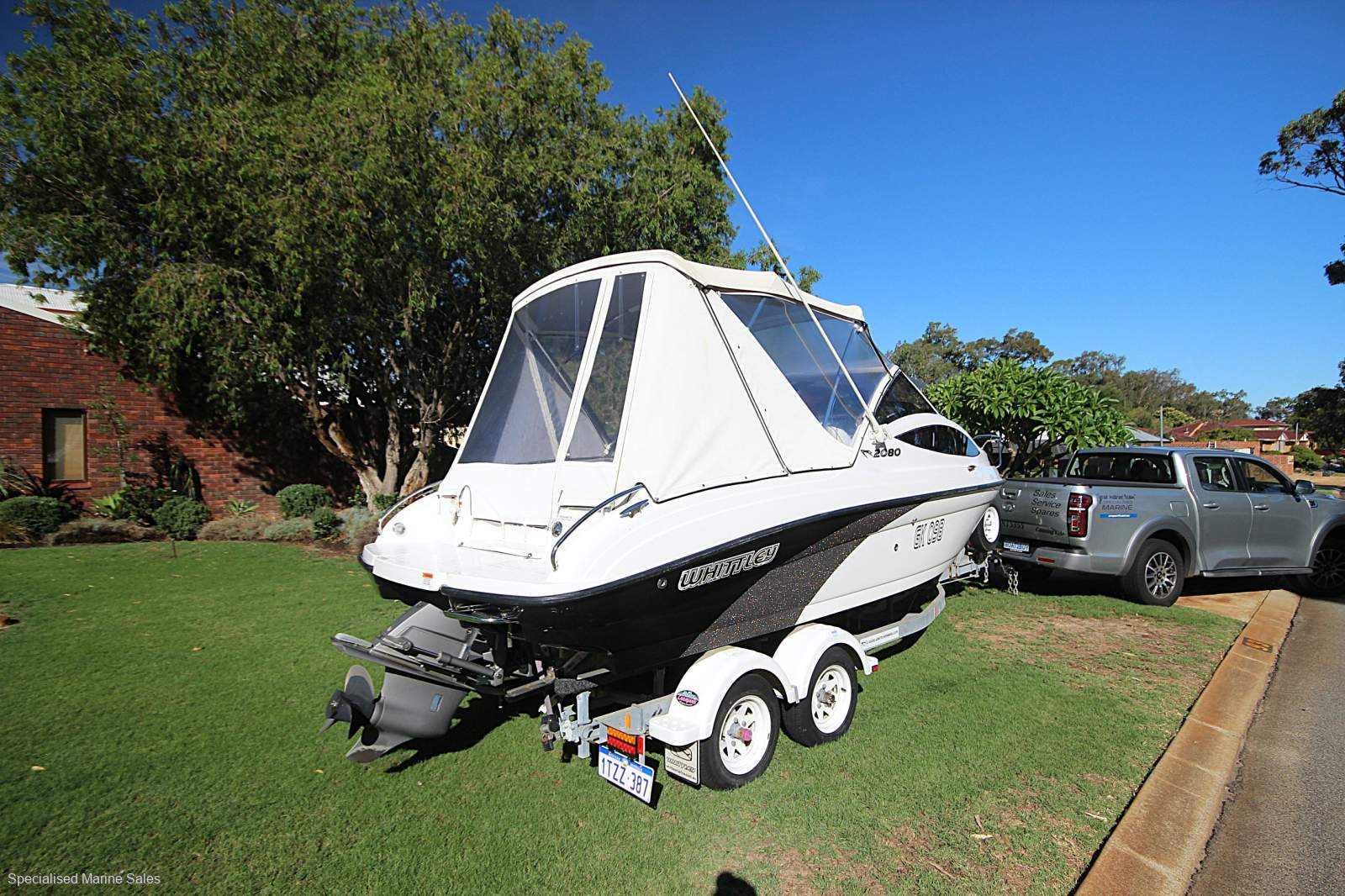 Whittley CR 2080 SD *** FANTASTIC FAMILY BOATING *** $65,000 ***