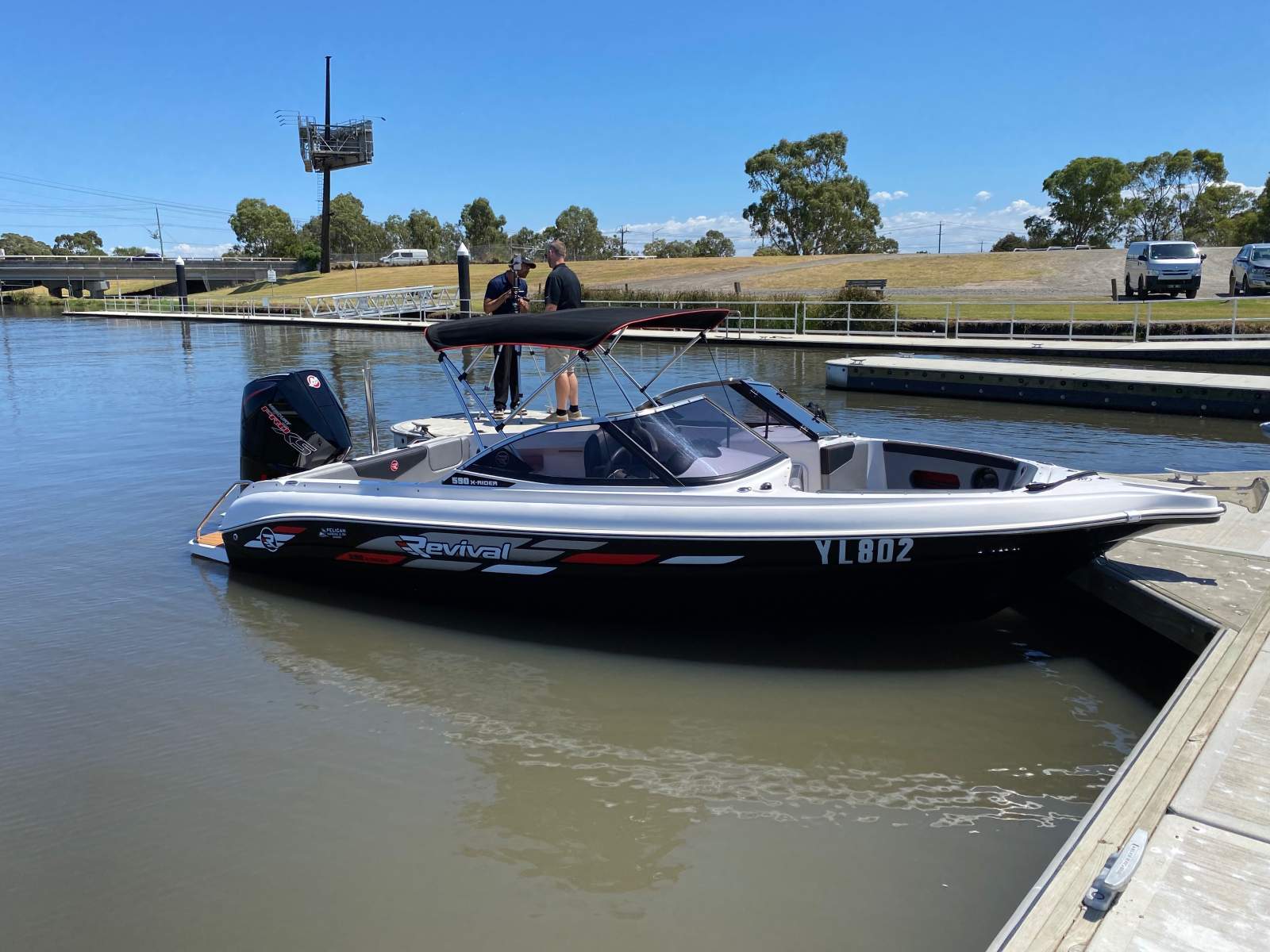 Revival 590 X-Rider Bowrider