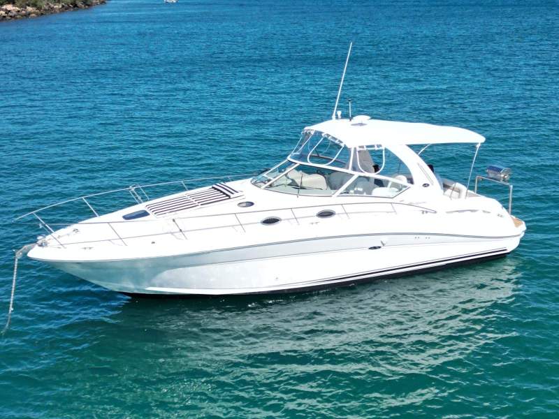 Sea Ray 375 Sundancer 270 HOURS SINCE REPOWER