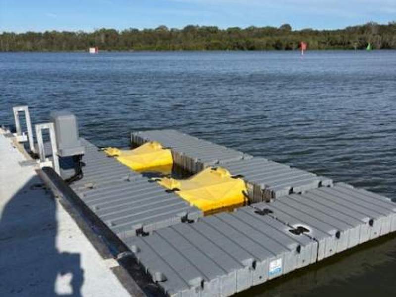 Air Lift Pontoon Dock