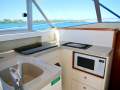 Caribbean 32 Flybridge Cruiser