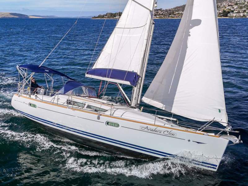 Jeanneau Sun Odyssey 39i PERFECTLY MAINTAINED AND UPGRADED!