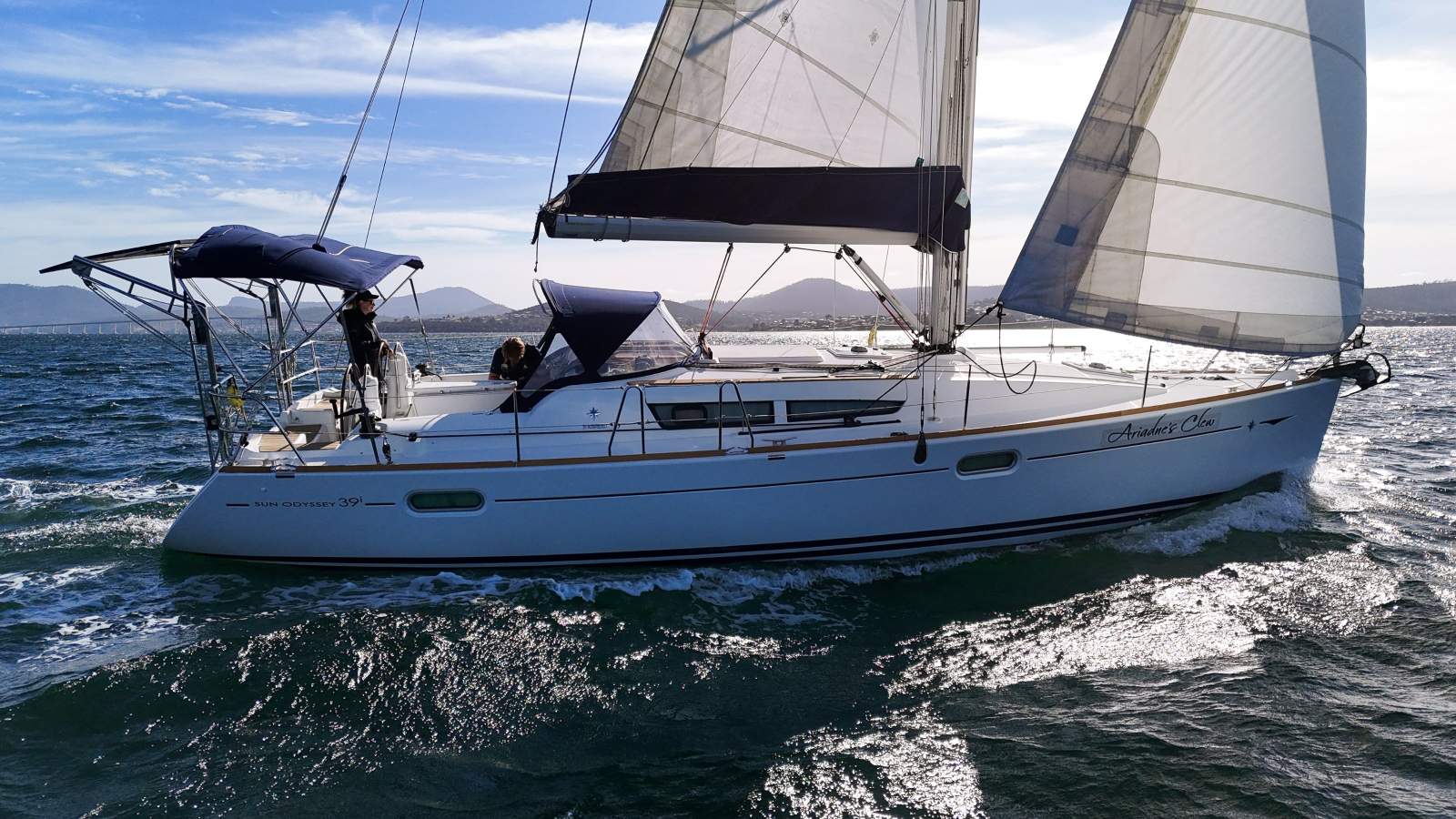Jeanneau Sun Odyssey 39i PERFECTLY MAINTAINED AND UPGRADED!