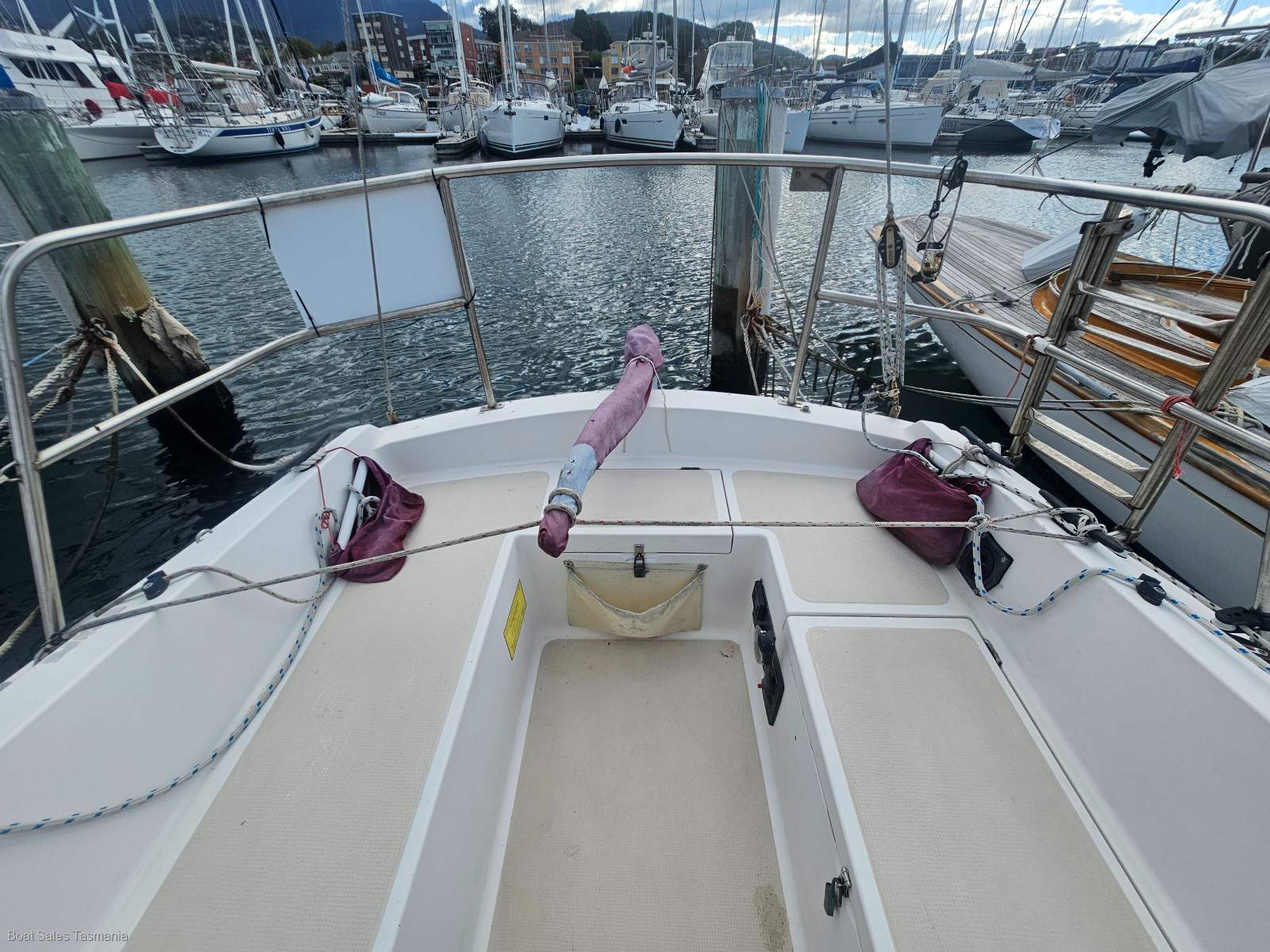 Northshore 27 Spinner