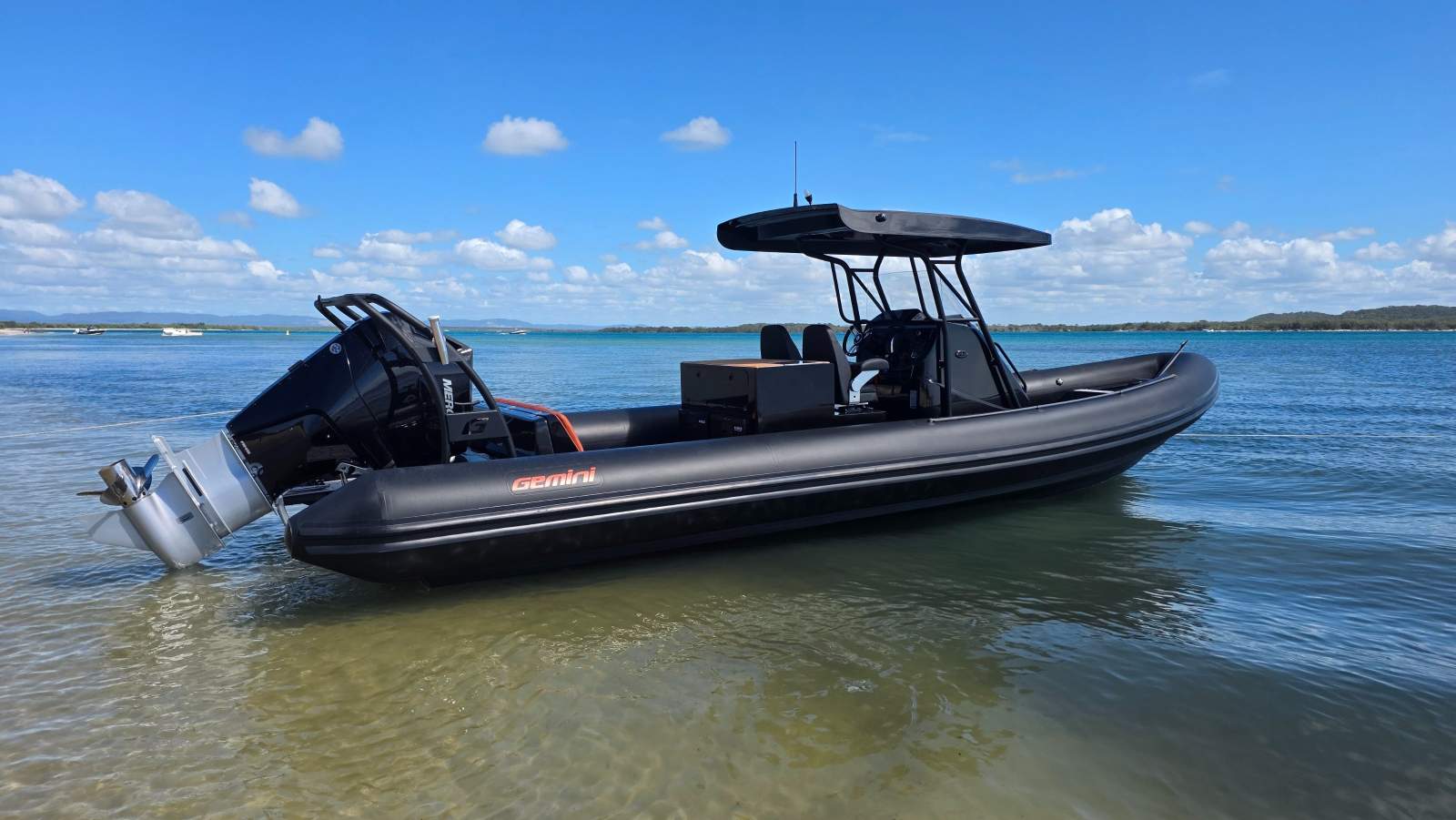 Gemini Waverider 880 2025 Model Ultimate Entertainer