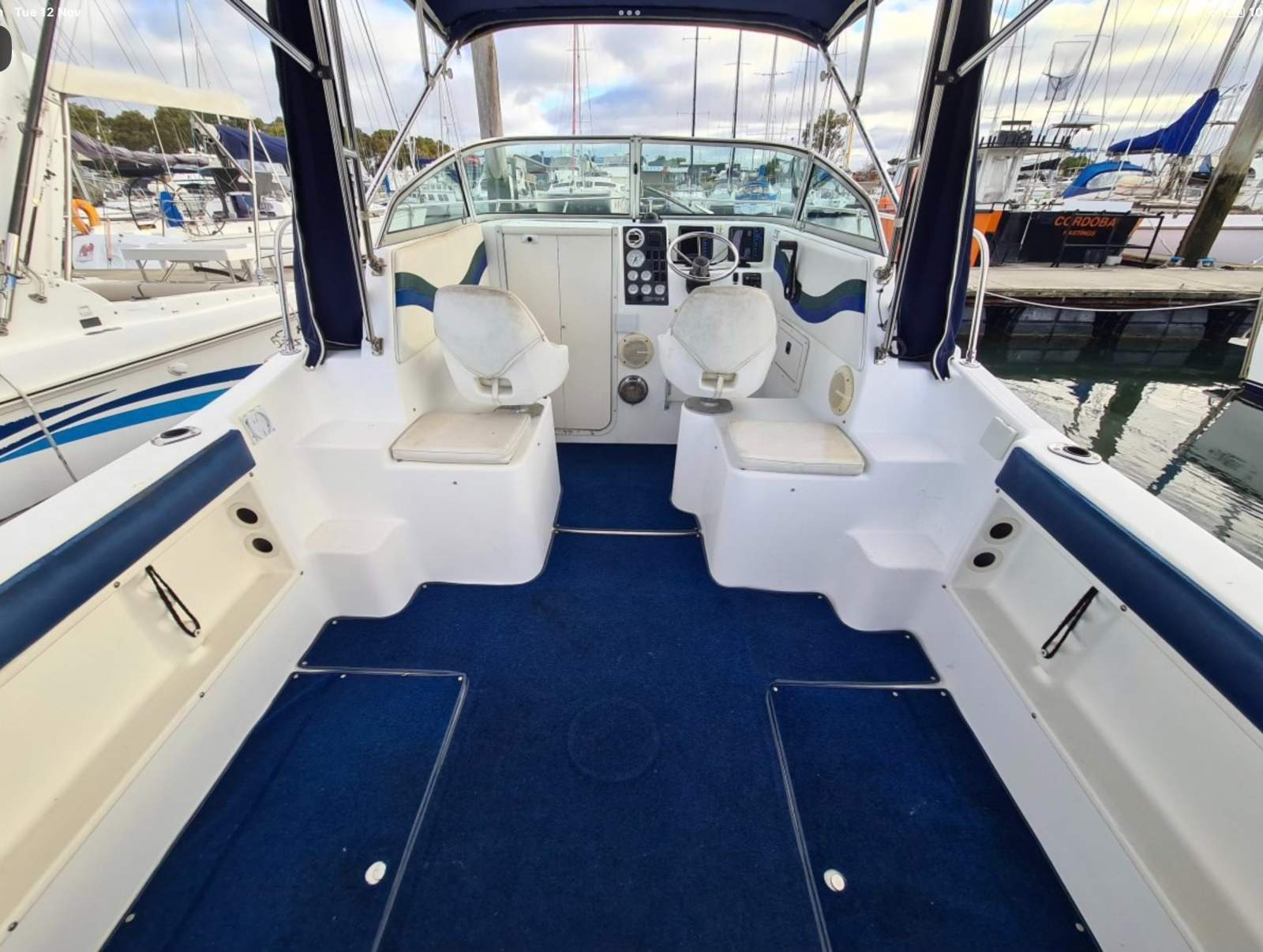 Seaswirl Striper 2601 Walk Around Just Serviced (Pittwater NSW)