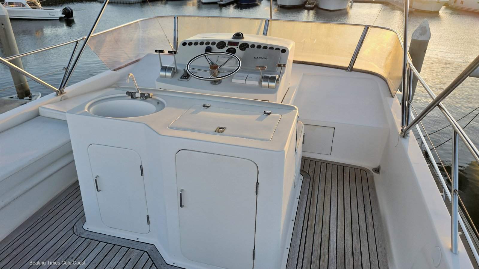 Dyna 56 Flybridge