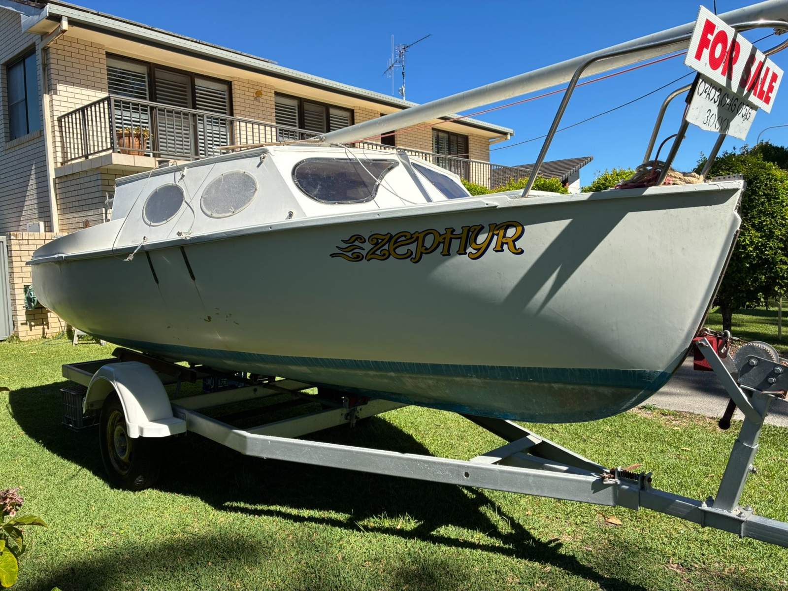 18" Custom Trailer Sailer with 5 HP Mercury