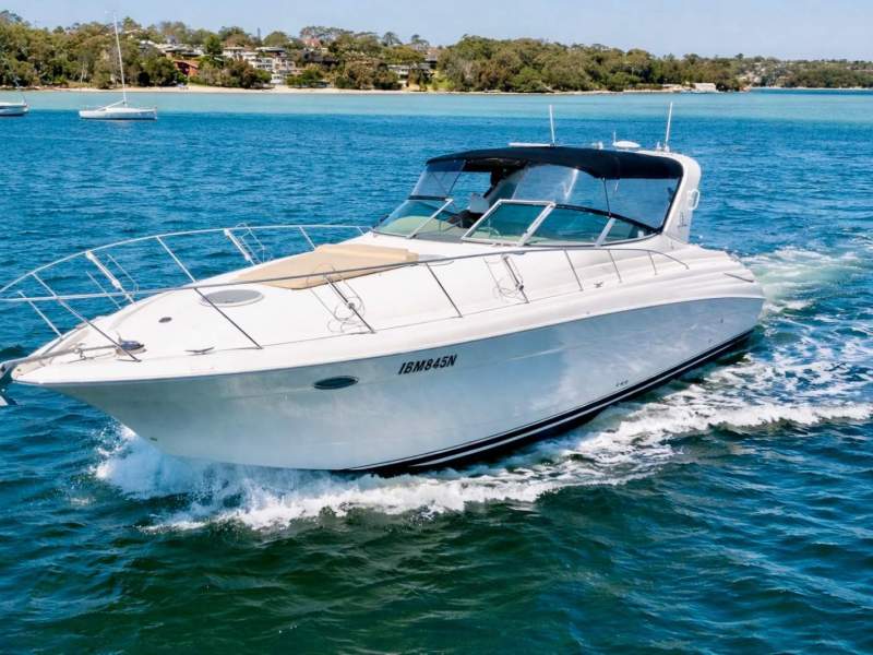 Riviera M370 Sports Cruiser