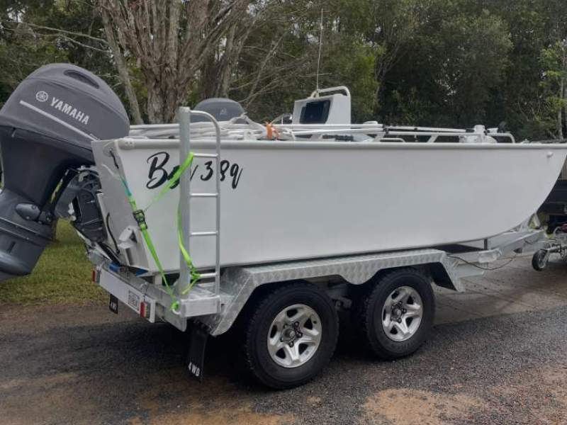 Ocean Blue Boats 5.2m Barra punt