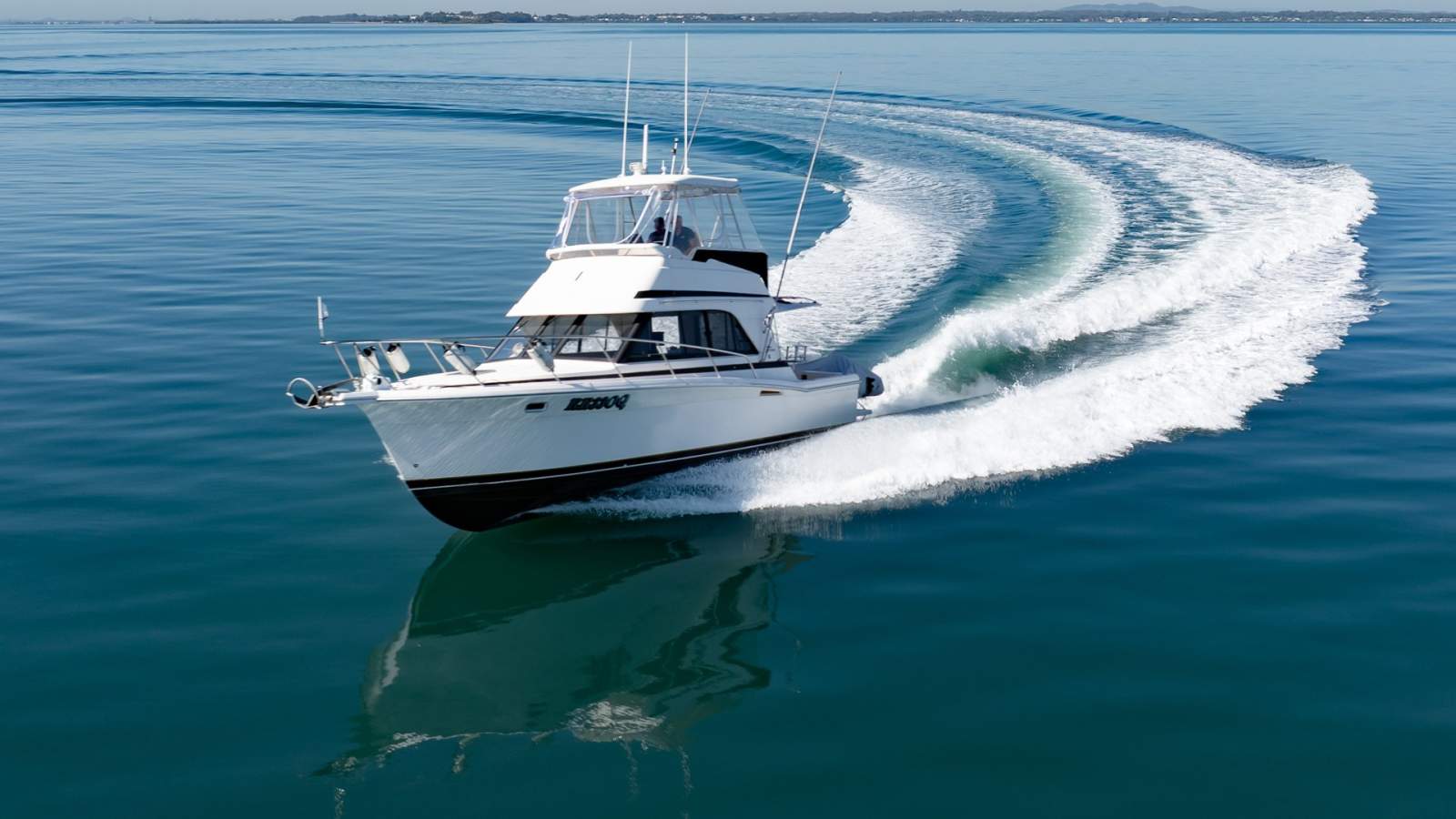 Riviera 3300 Flybridge