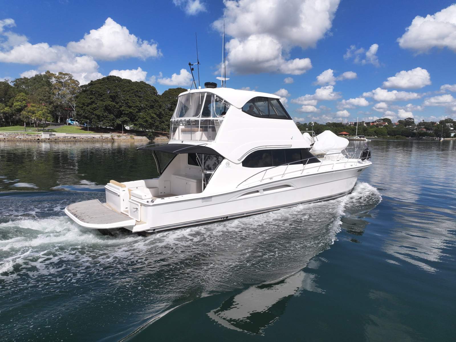 Riviera 51 Enclosed Flybridge