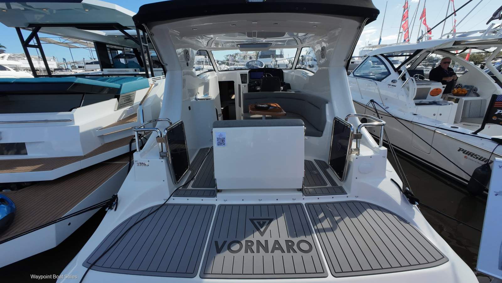 Vornaro 3700S Sports Cruiser