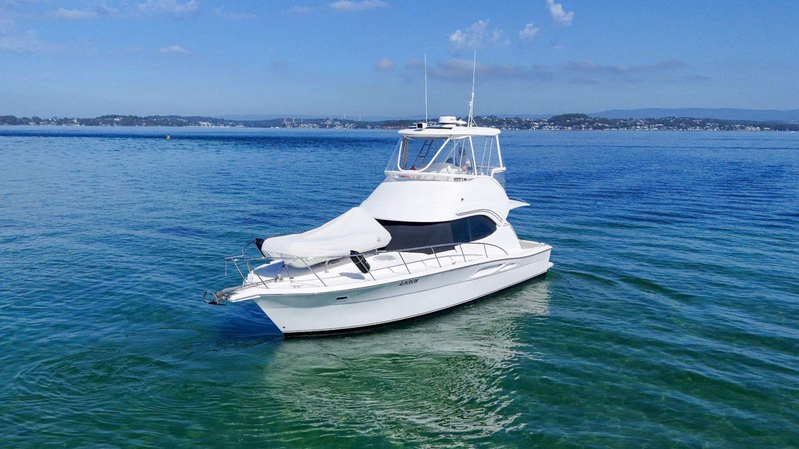 Riviera 37 Flybridge