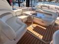Sea Ray 375 Sundancer - The Ultimate Family Cruiser
