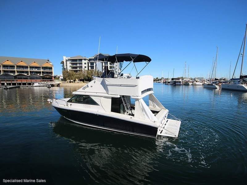 Leeder 28 Flybridge *** NEW ENGINE MARCH 2026 *** $ 95,000 ***