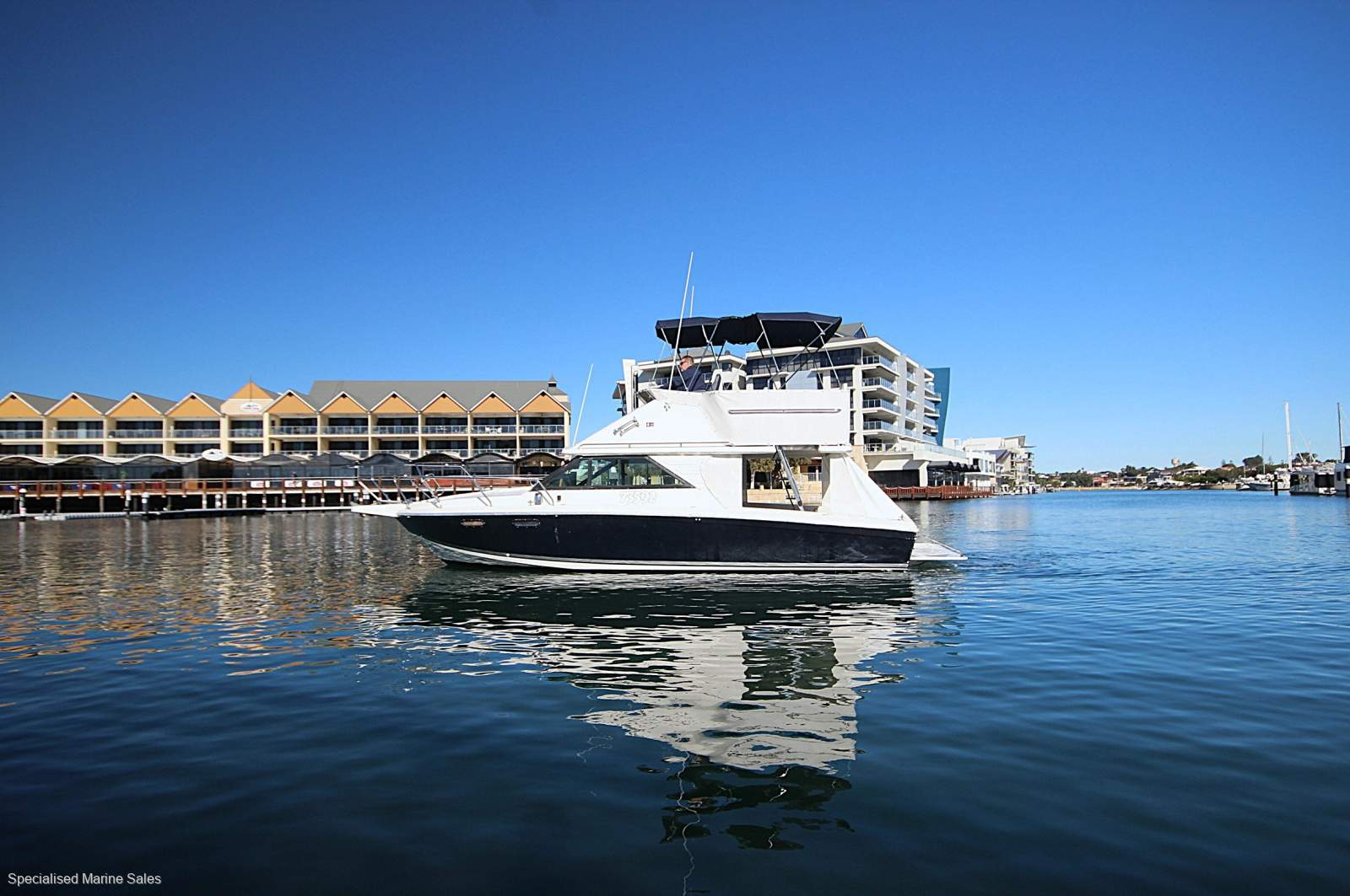 Leeder 28 Flybridge *** NEW ENGINE MARCH 2026 *** $ 95,000 ***