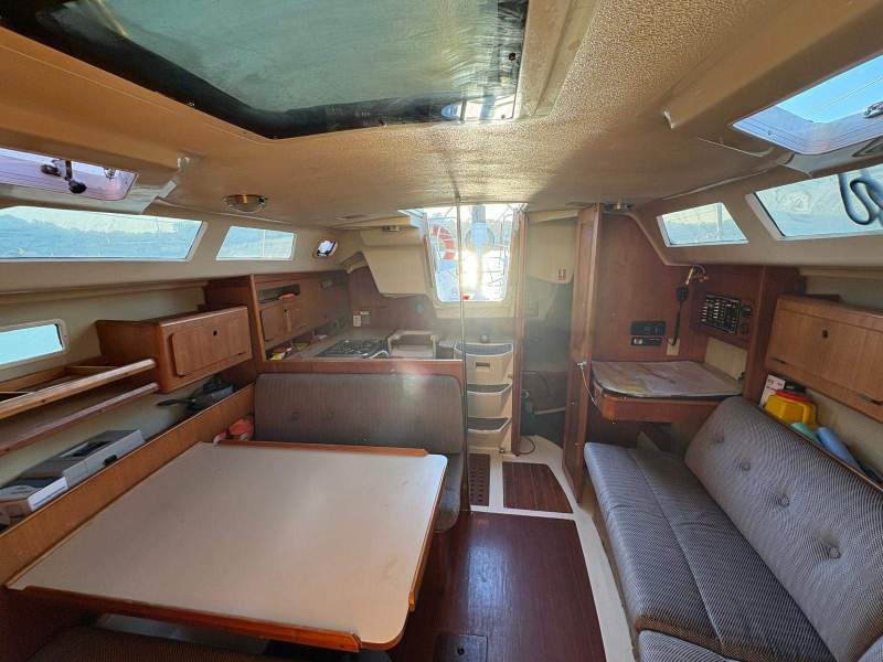 Hunter 33.5 PRICED TO SELL