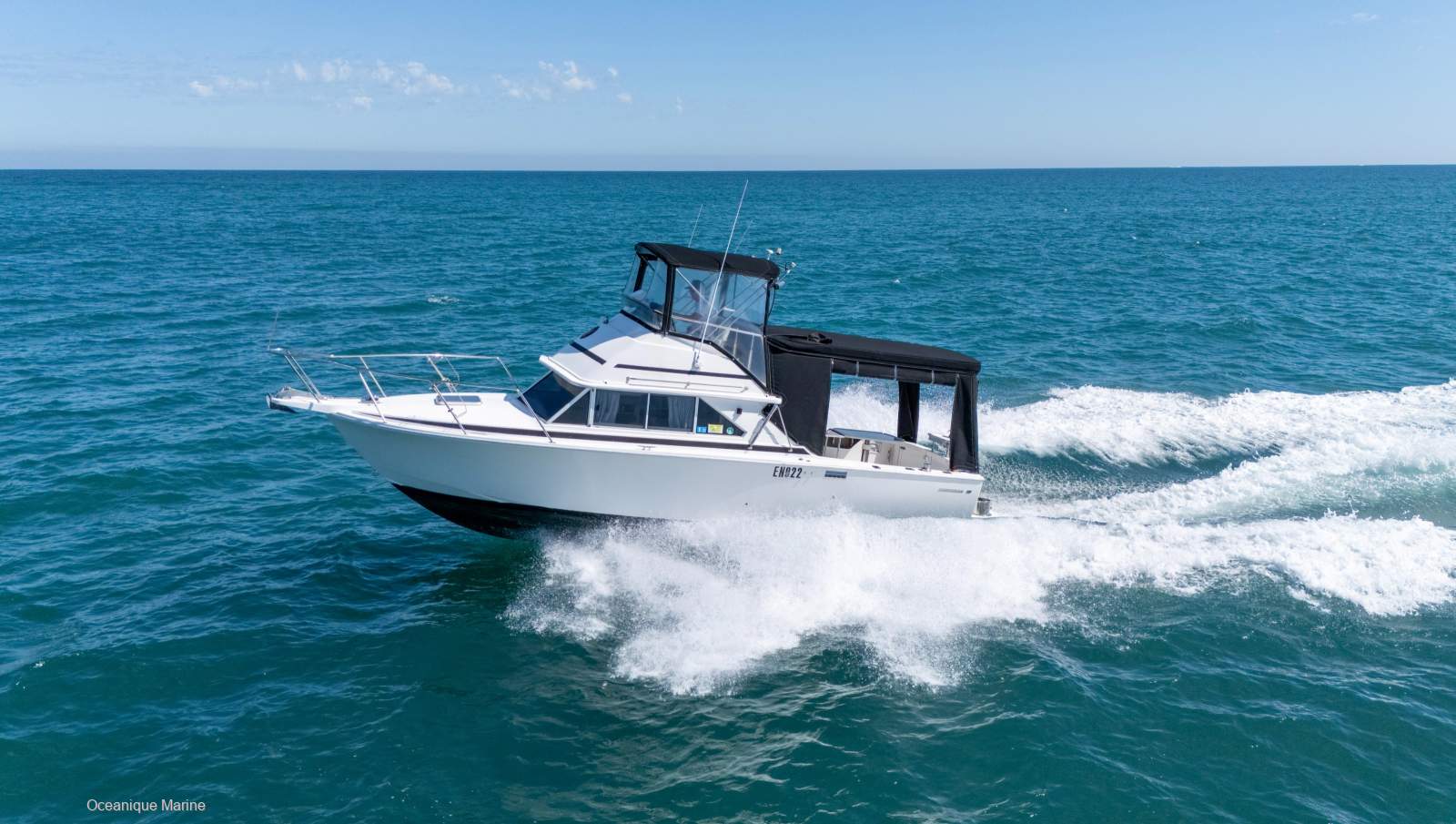 Caribbean 28 Flybridge Cruiser Rare find with twin Yanmar Diesel Shaft Drives