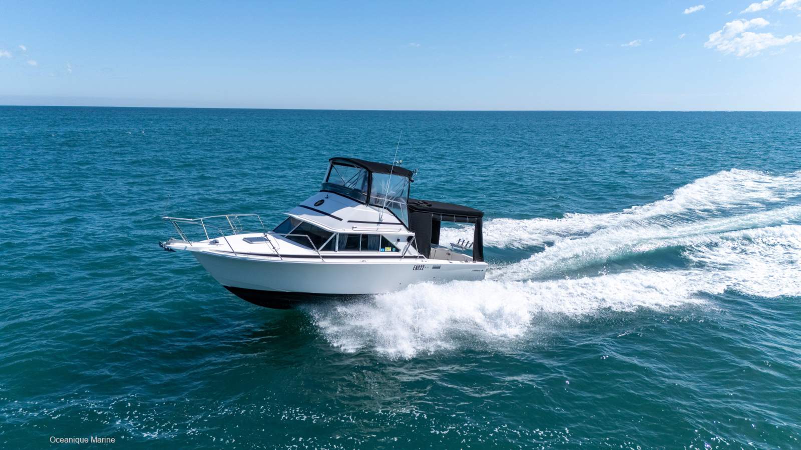 Caribbean 28 Flybridge Cruiser Rare find with twin Yanmar Diesel Shaft Drives