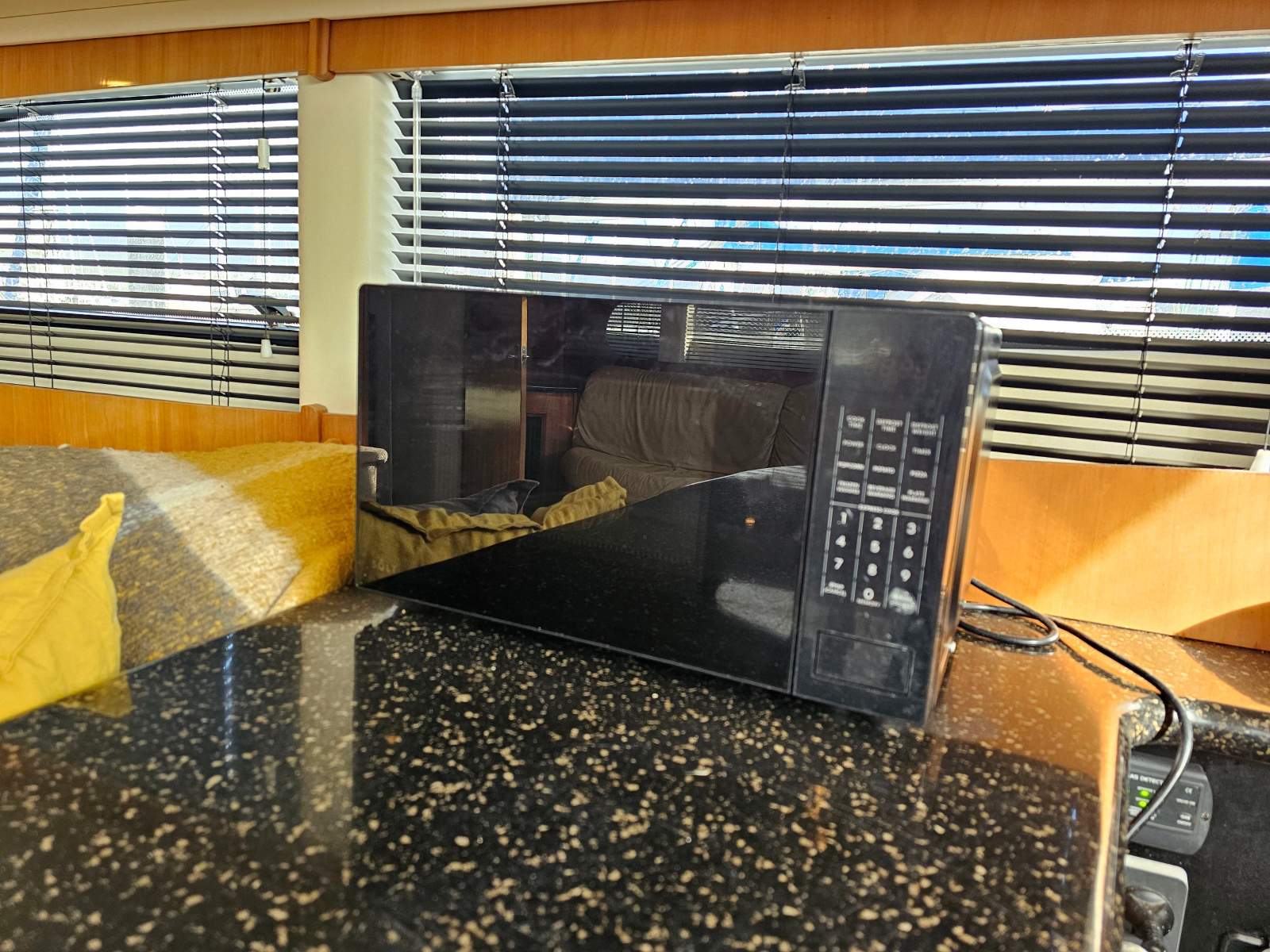 Carver 396 Aft Cabin ROMANI &ndash; *** Great Cruising or Liveaboard ***