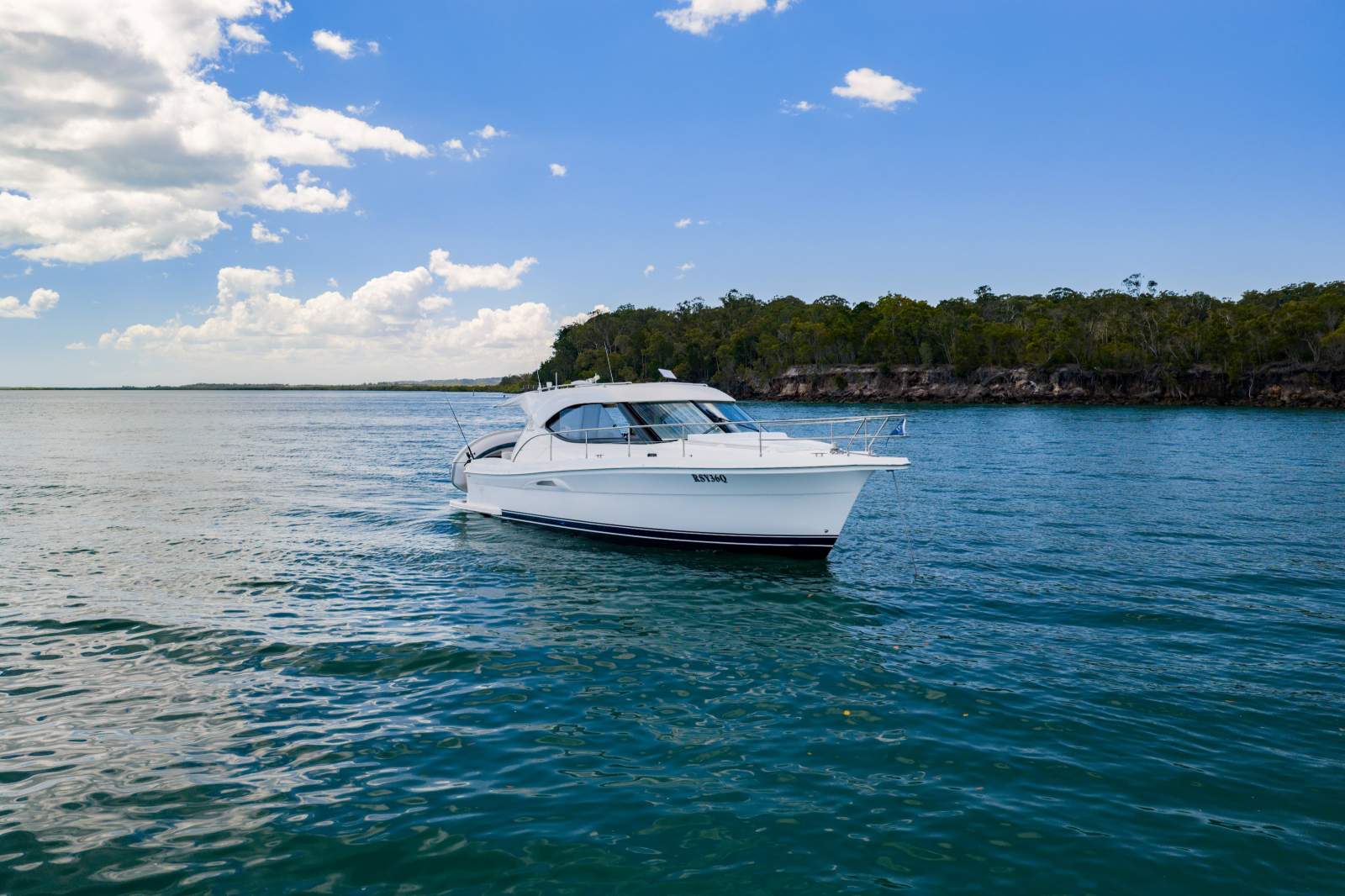 Riviera 3600 Sport Yacht