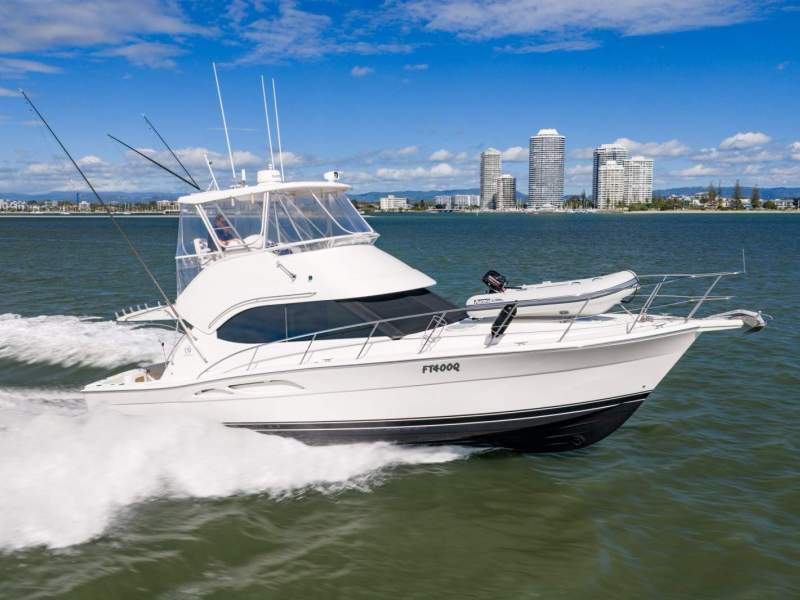 Riviera 40 Flybridge - Upgraded C9 Engines - 510HP!
