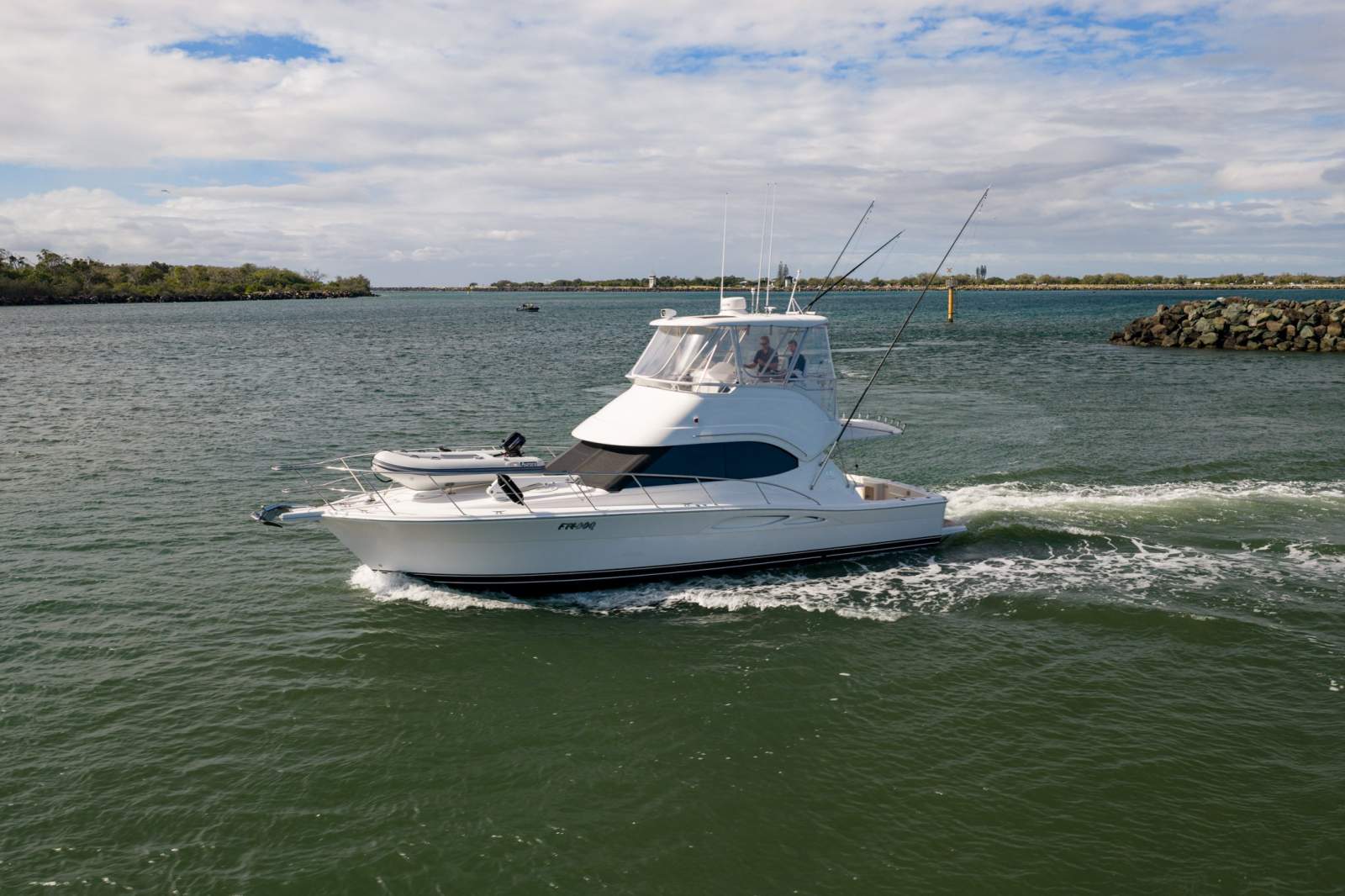 Riviera 40 Flybridge - Upgraded C9 Engines - 510HP!