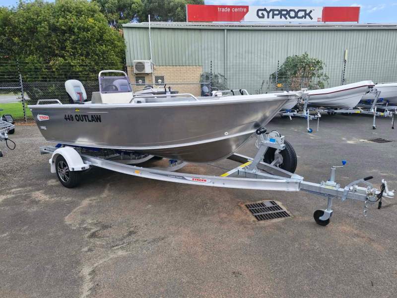 Stacer 449 Outlaw Side Console