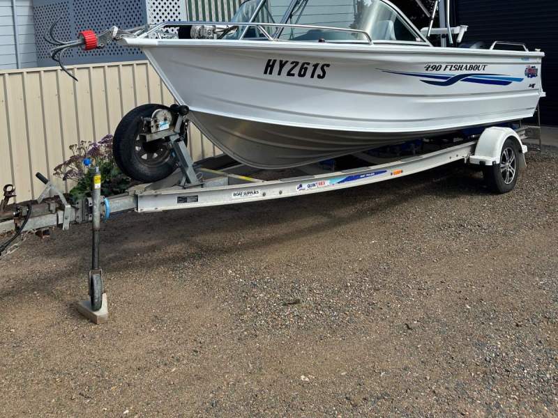 Quintrex 490 Fishabout 5.21m
