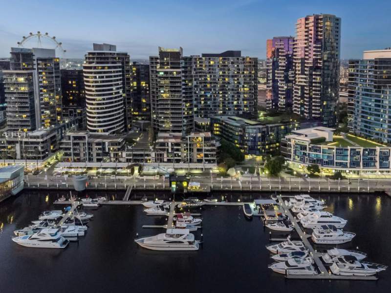 Rare 25m T-End Berth in Docklands | Suits Vessels up to 28m | Available Now