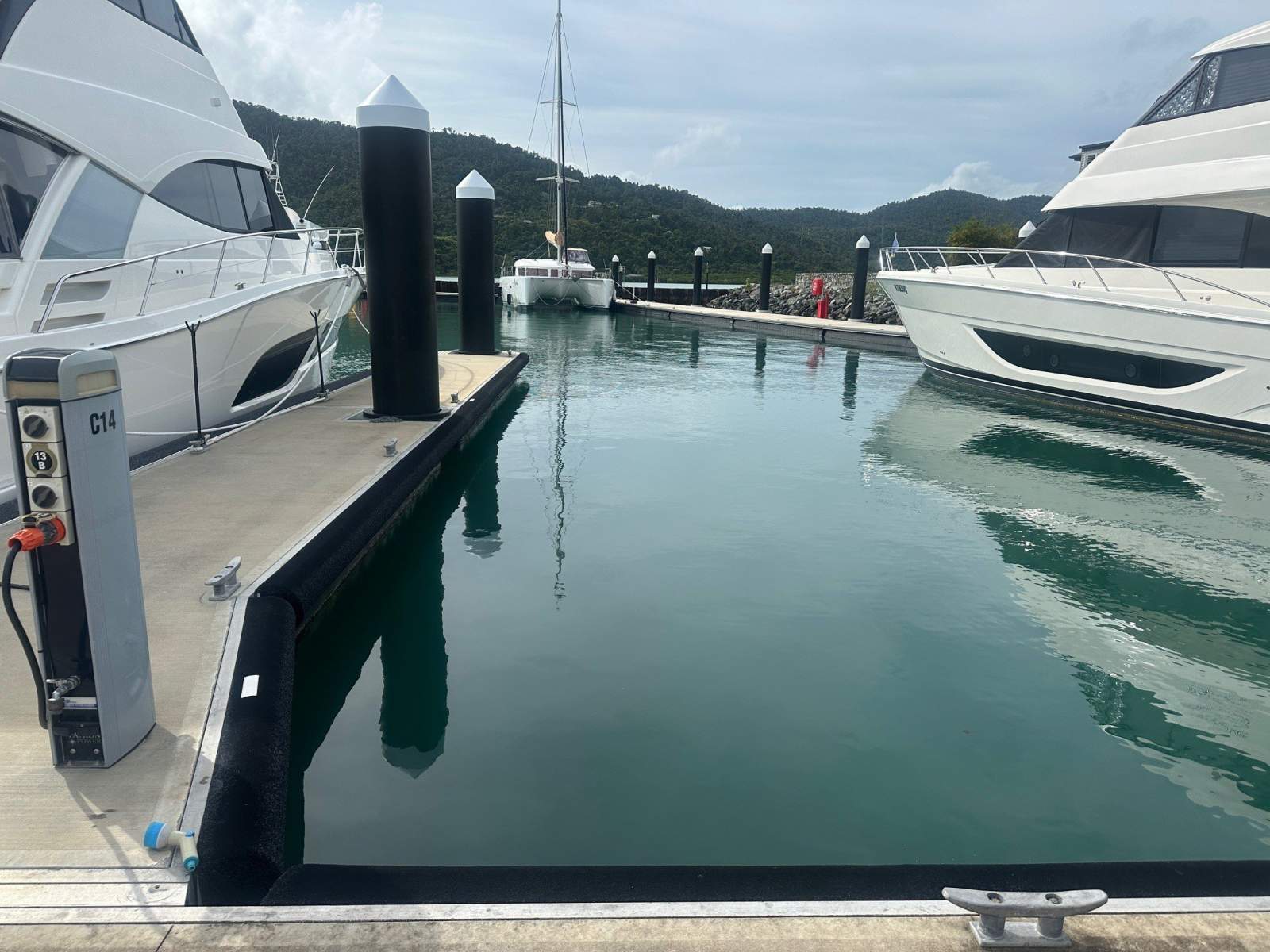 20 METER MARINA BERTH FOR RENT PORT OF AIRLIE