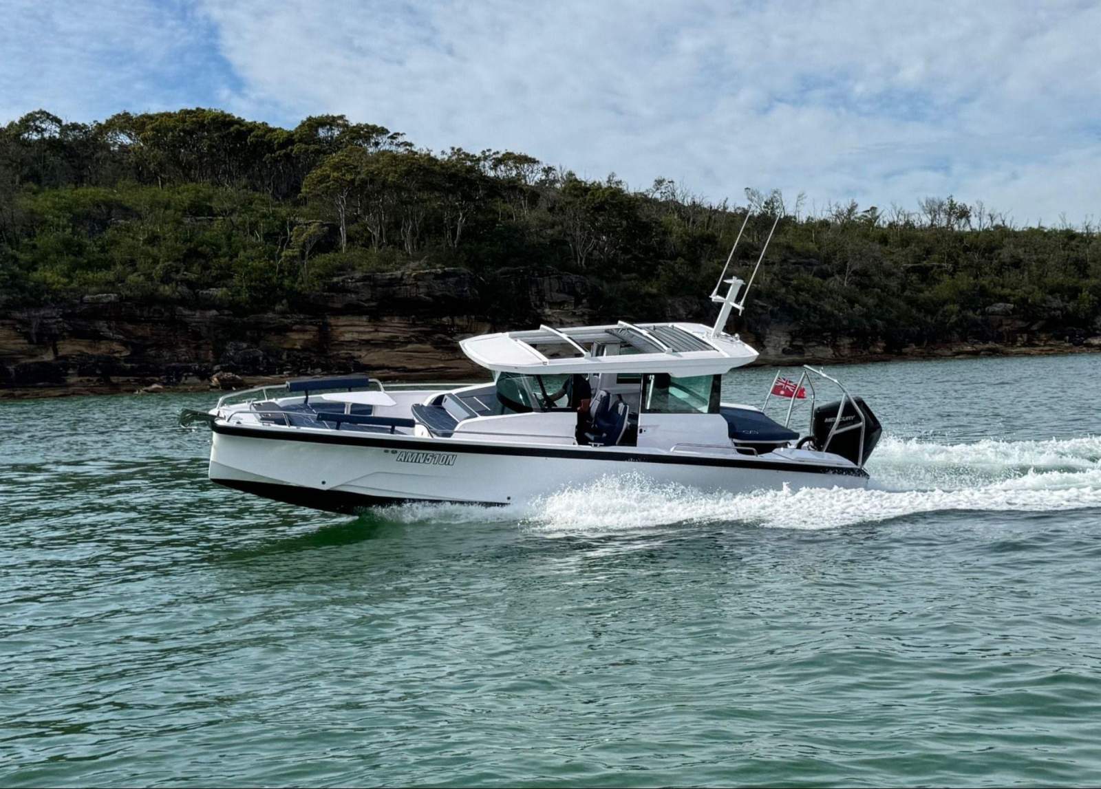 Axopar 29 Cross Cabin