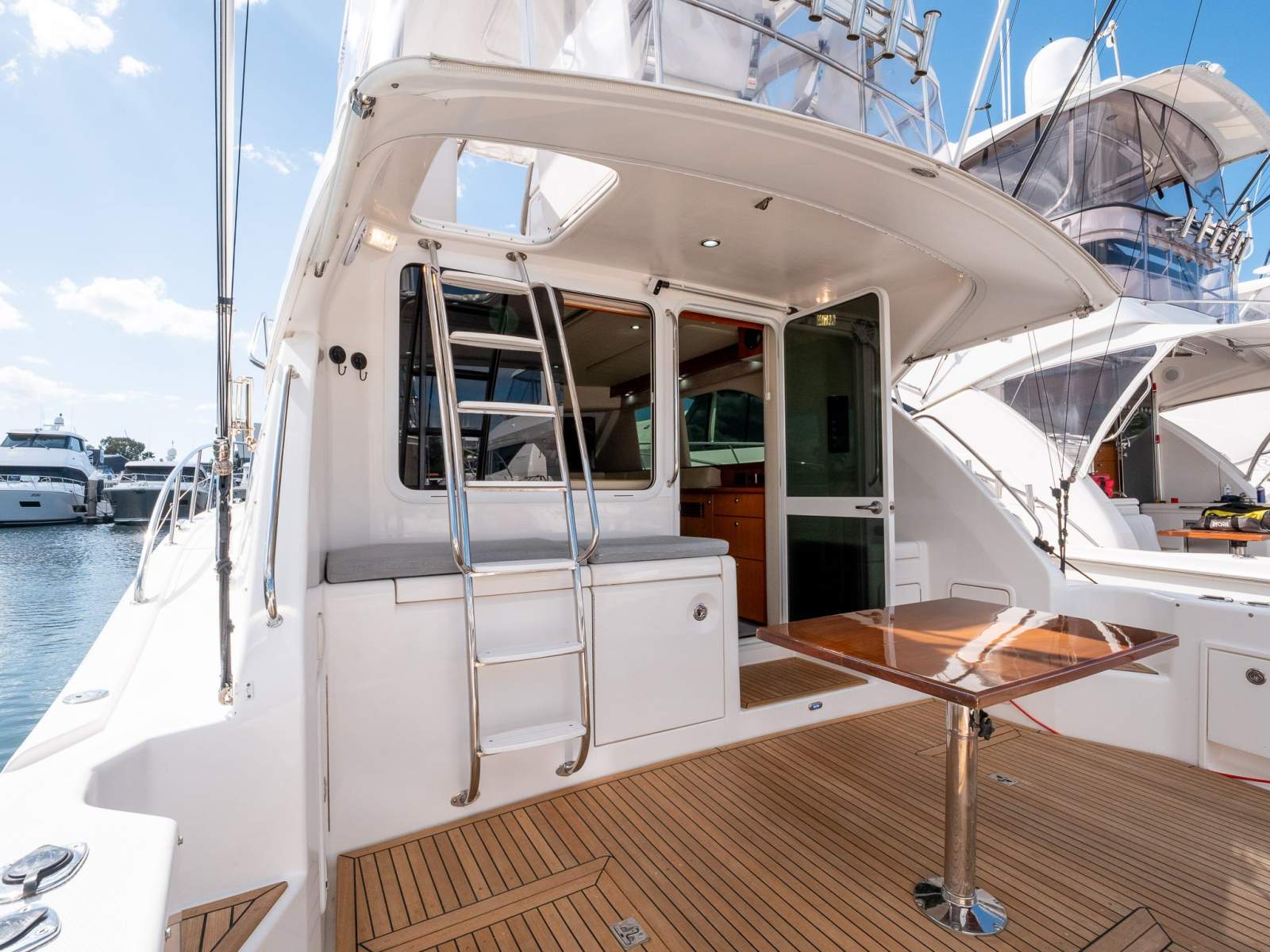 Riviera 41 Flybridge