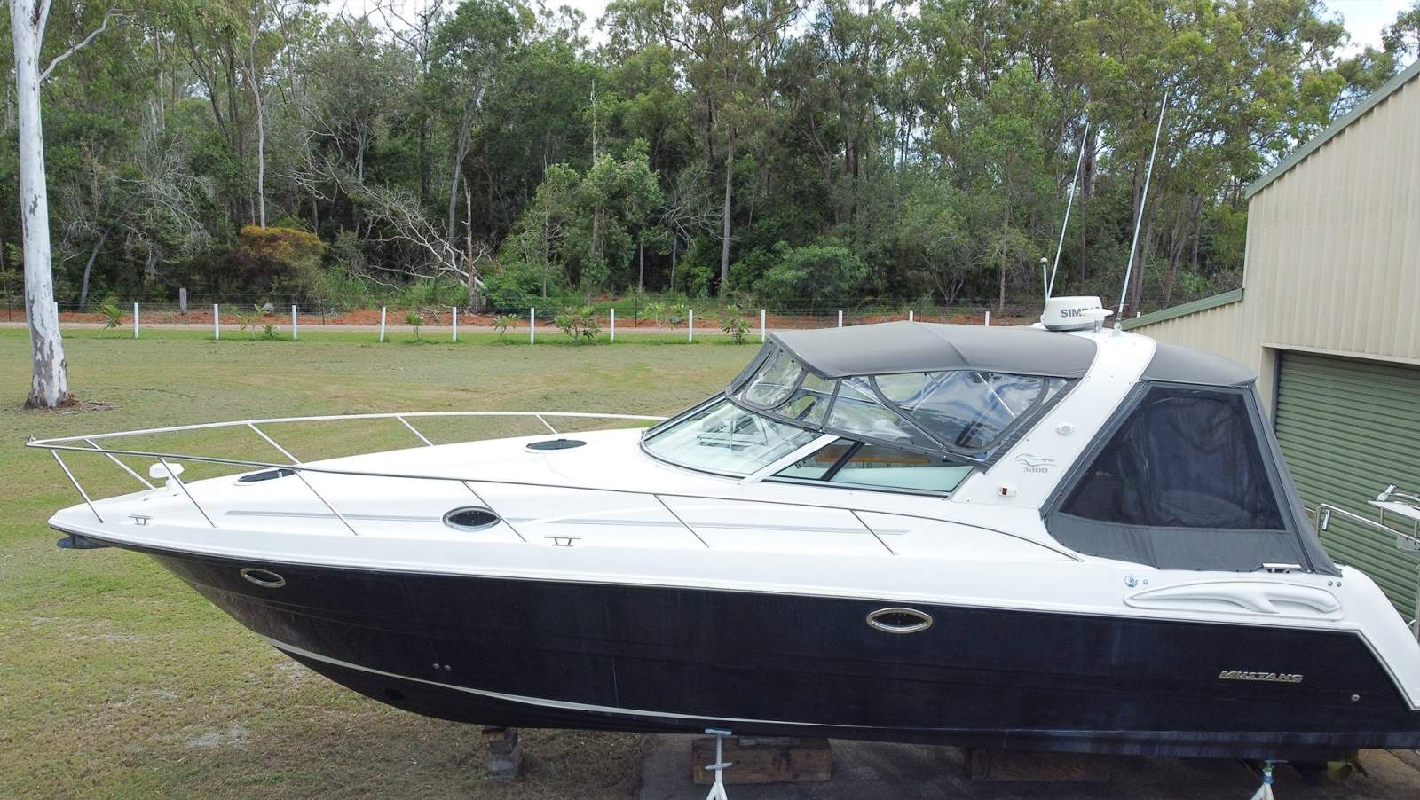 Mustang 3800 Sportscruiser