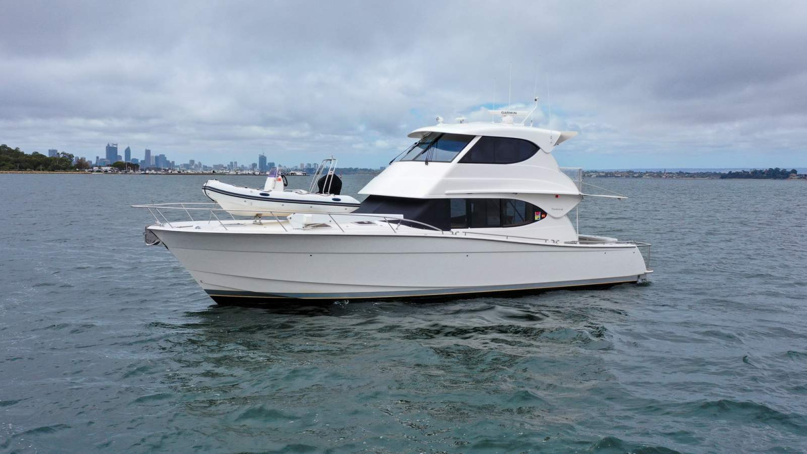 Maritimo M48 Enclosed Flybridge:Sistership shown