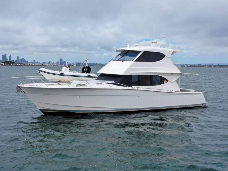 Maritimo M48 Enclosed Flybridge