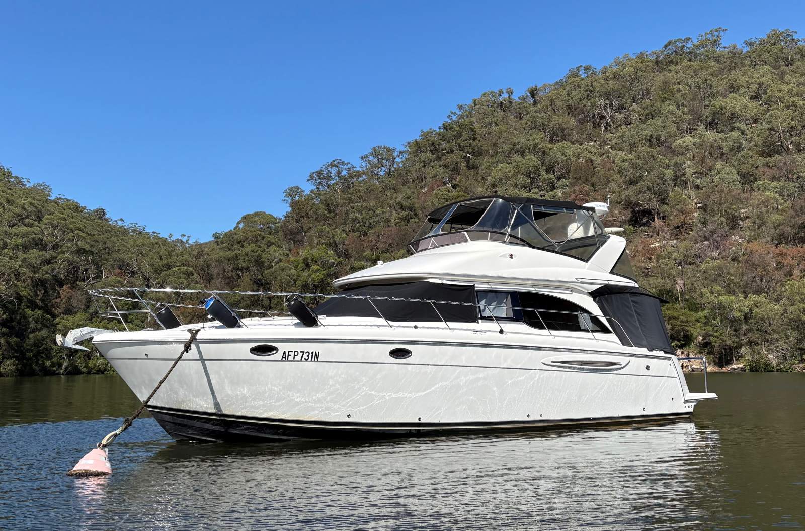 Meridian 411 Flybridge