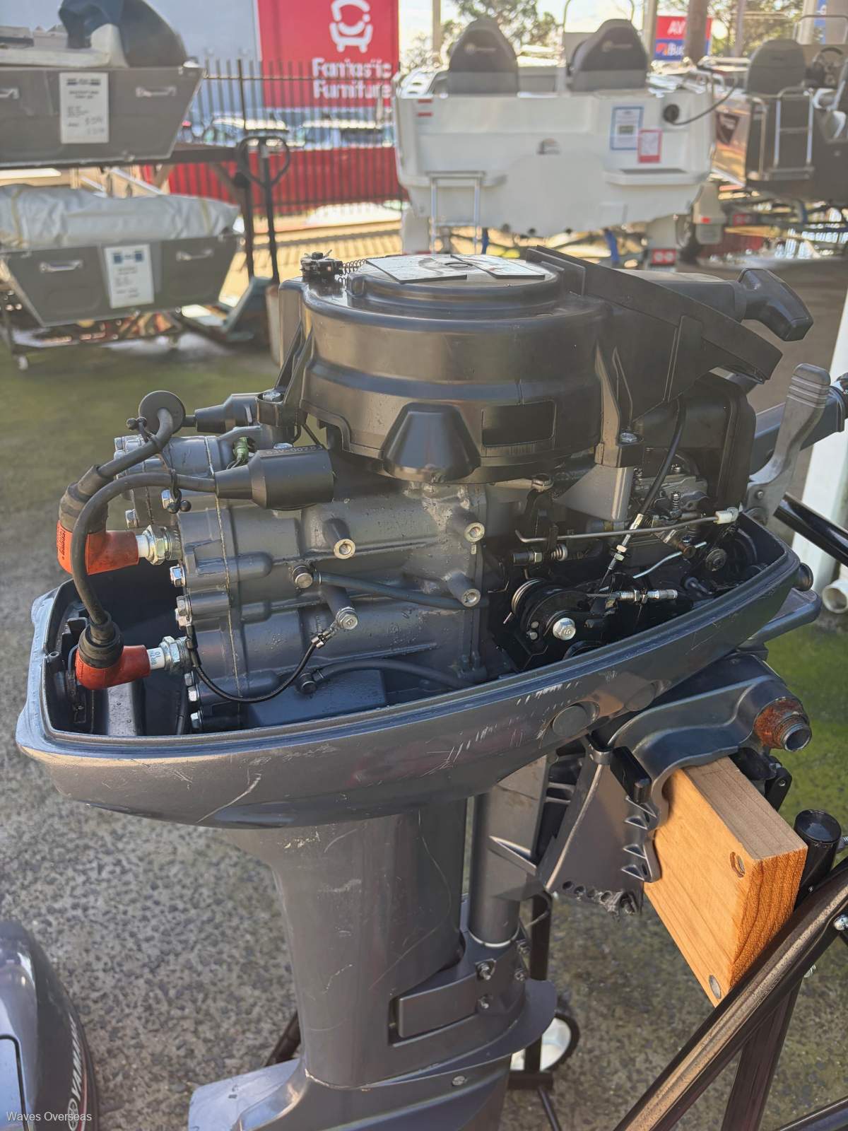 Used Yamaha 15hp 2 stroke short shaft outboard in good condition.