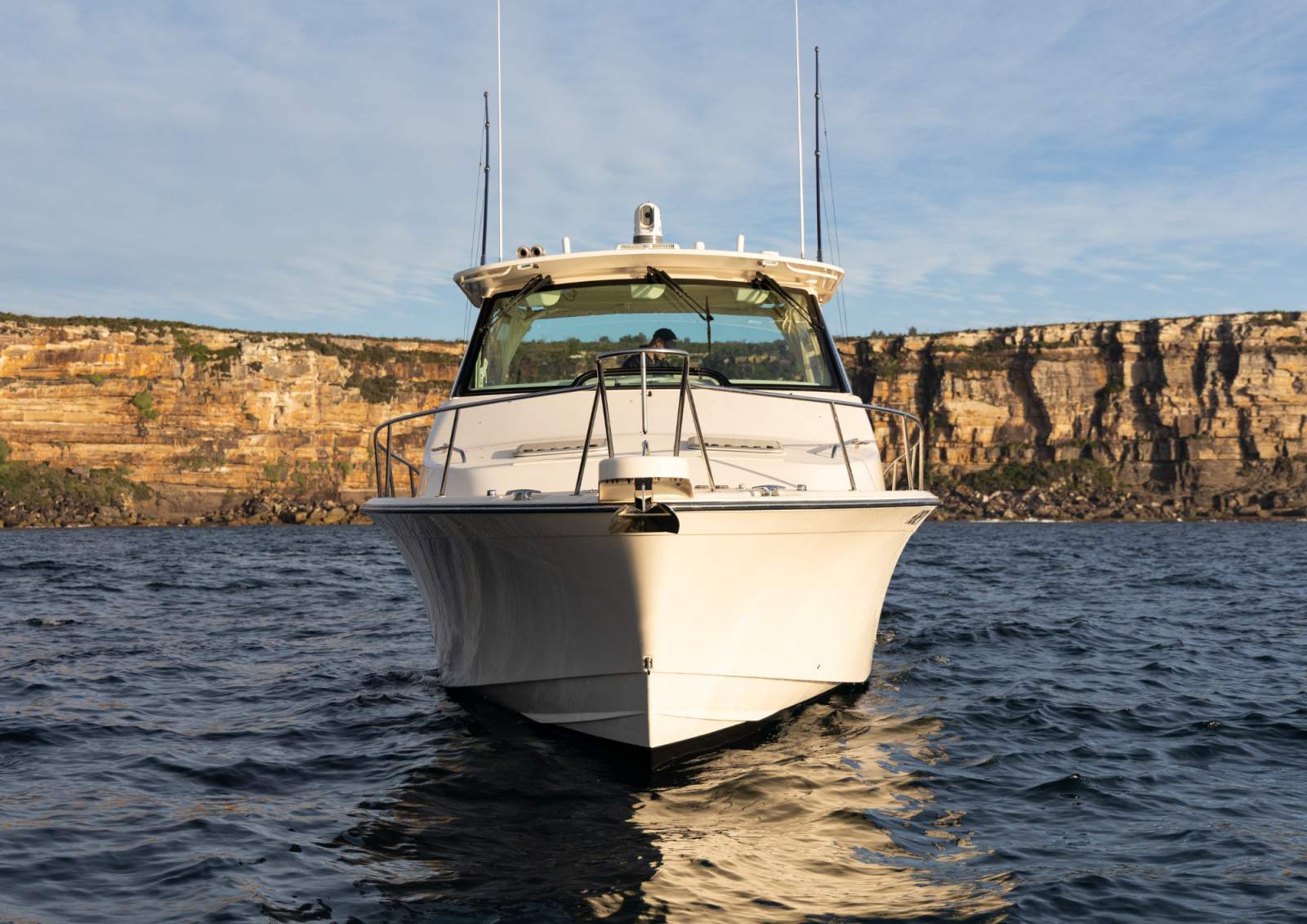 Grady-White Express 370