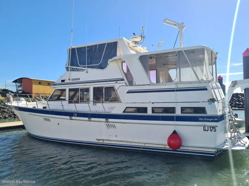 Sea Ranger 46 Aft Cabin Flybridge Cruiser