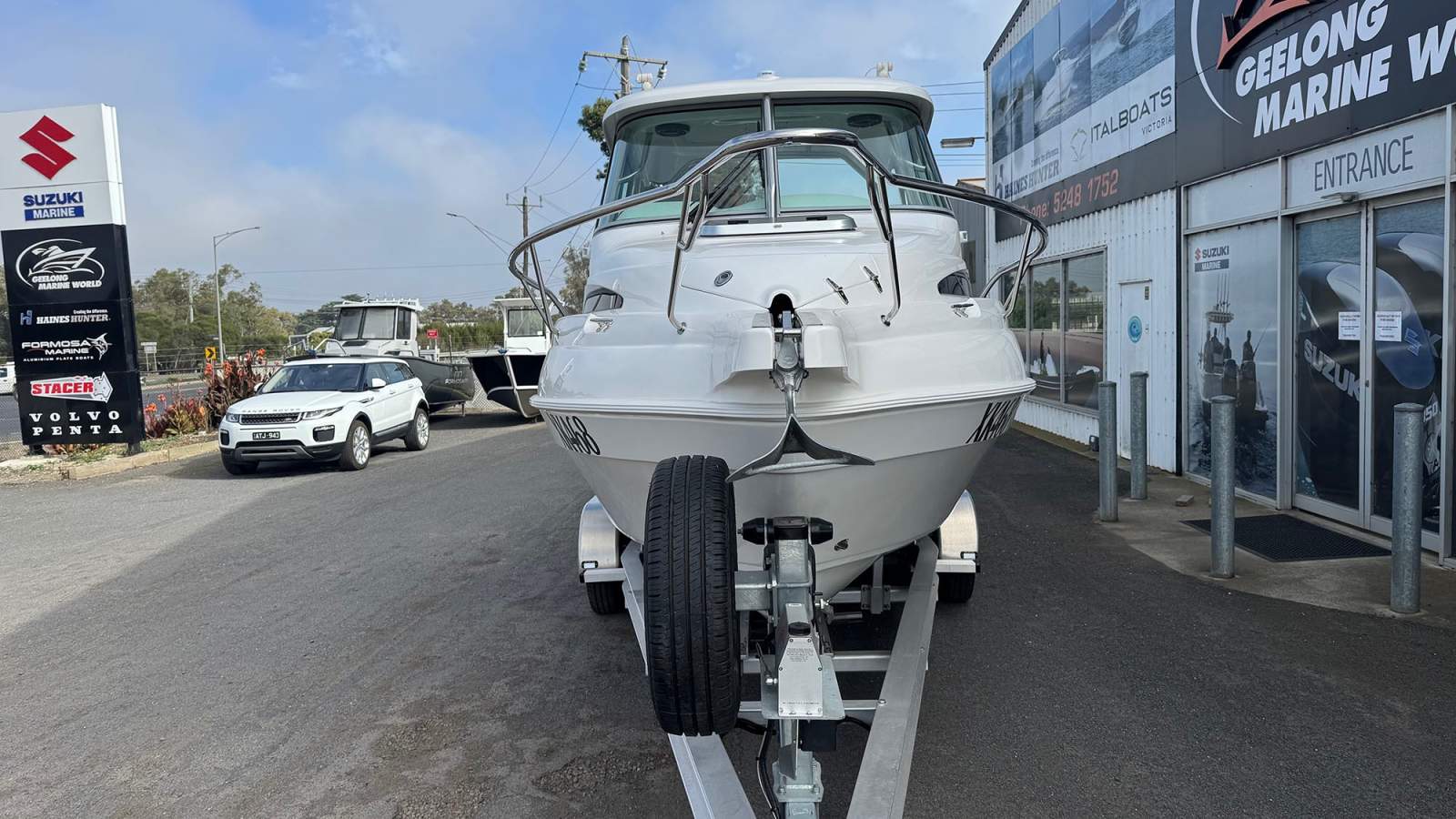 Haines Hunter 675 Enclosed