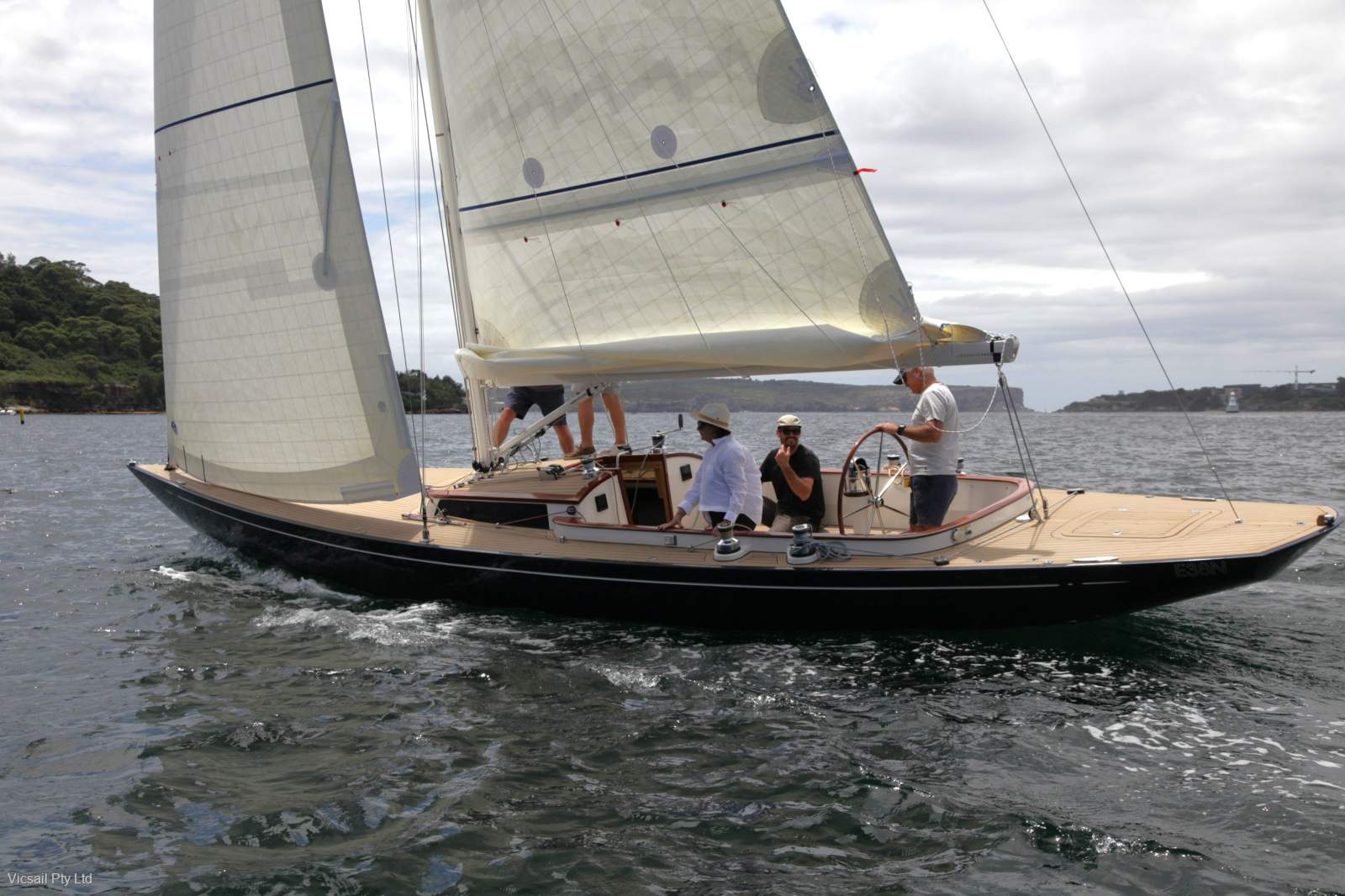 Leonardo Yachts Eagle 38