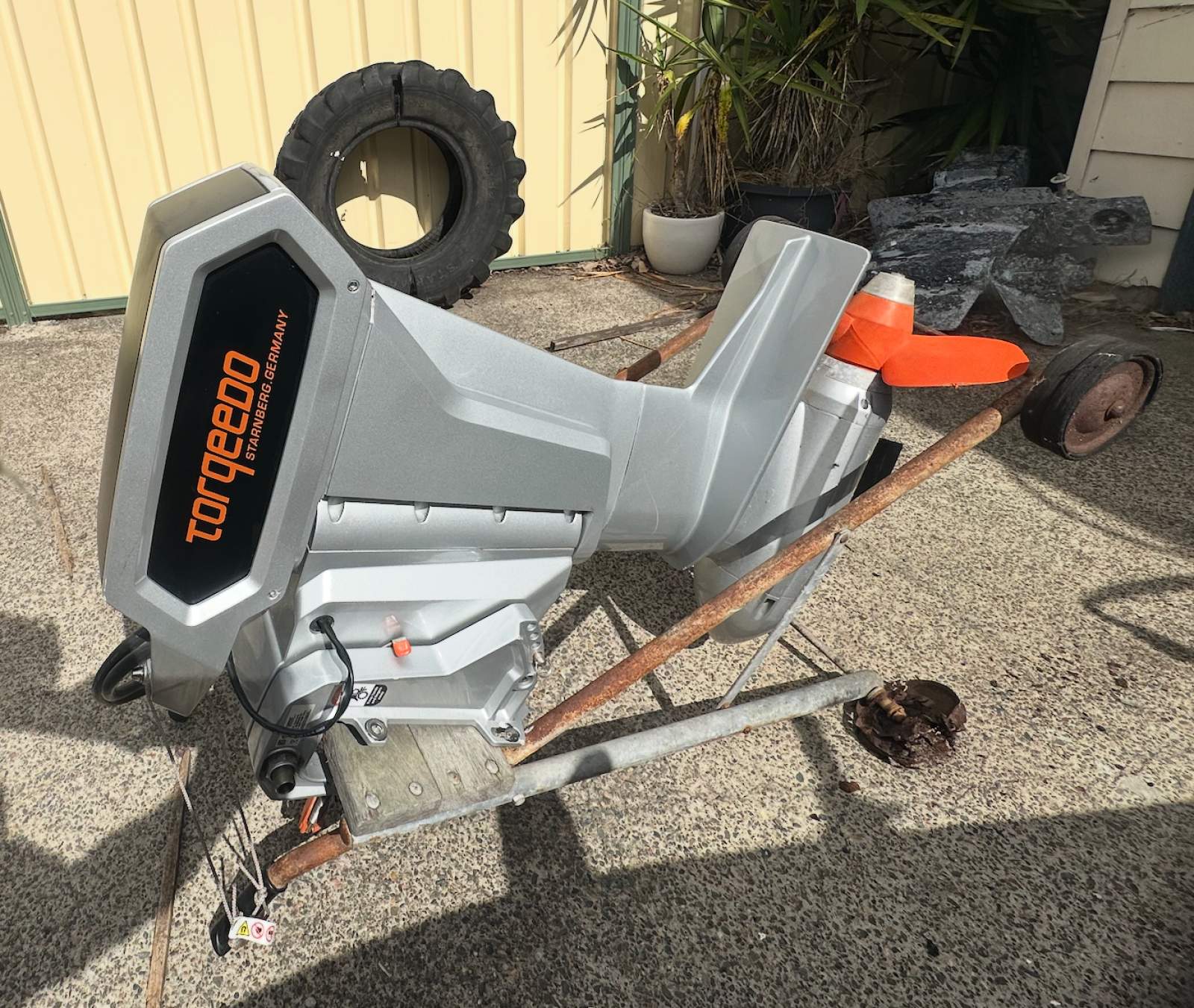 Torqeedo Cruise 10.0 Electric Outboard - Low Hours + Forward Controls