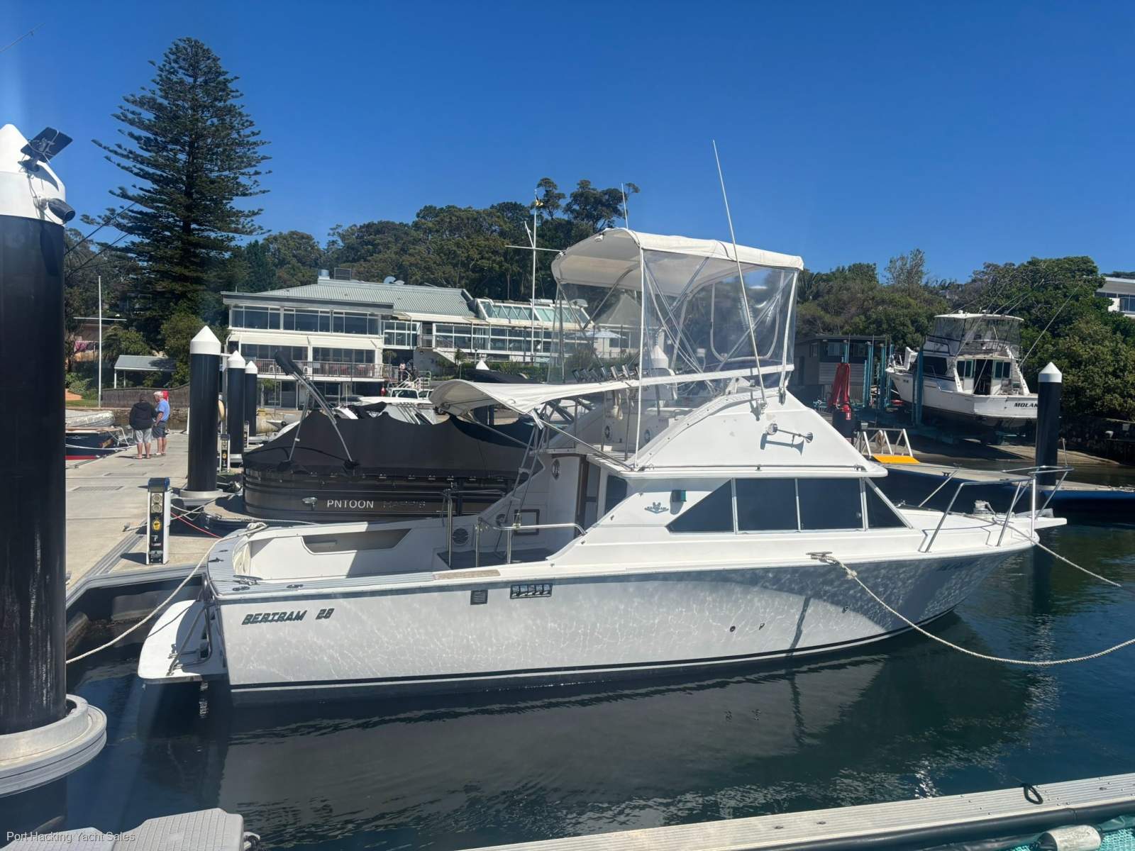 Bertram 28 Flybridge refitted internally service history ready to go