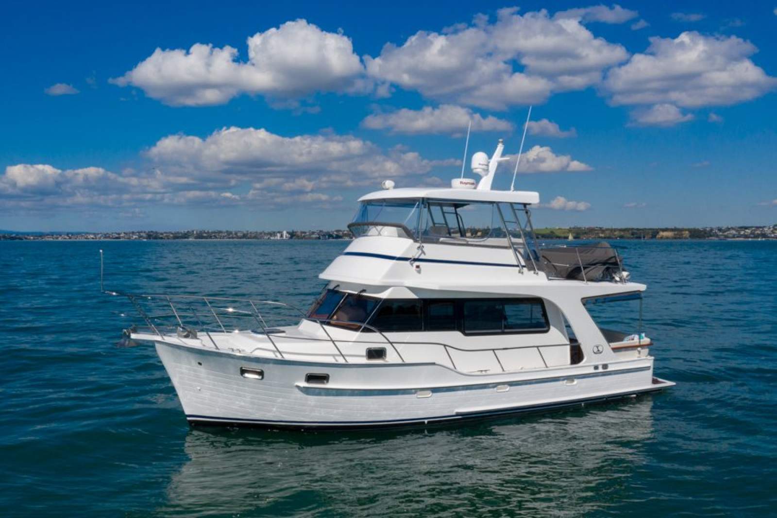 Integrity 380 Flybridge