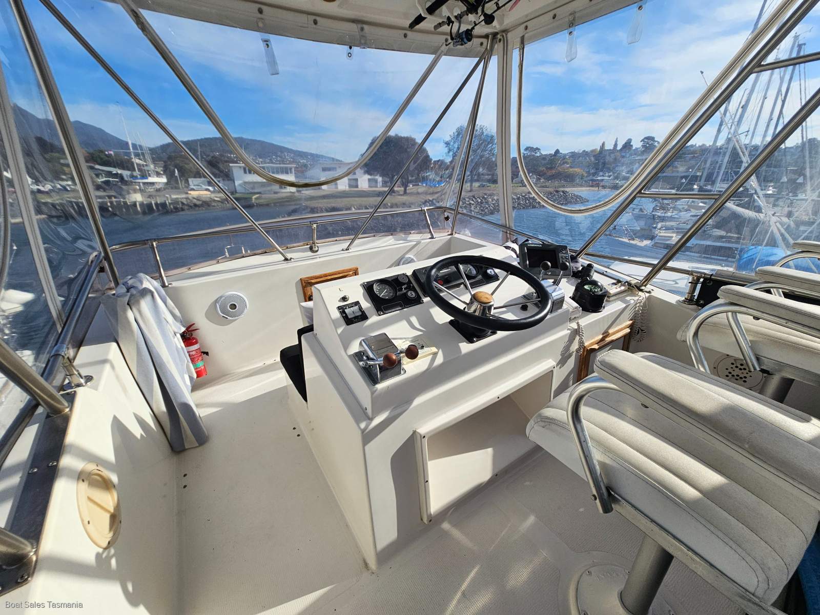 Mariner 3400 Flybridge Springer