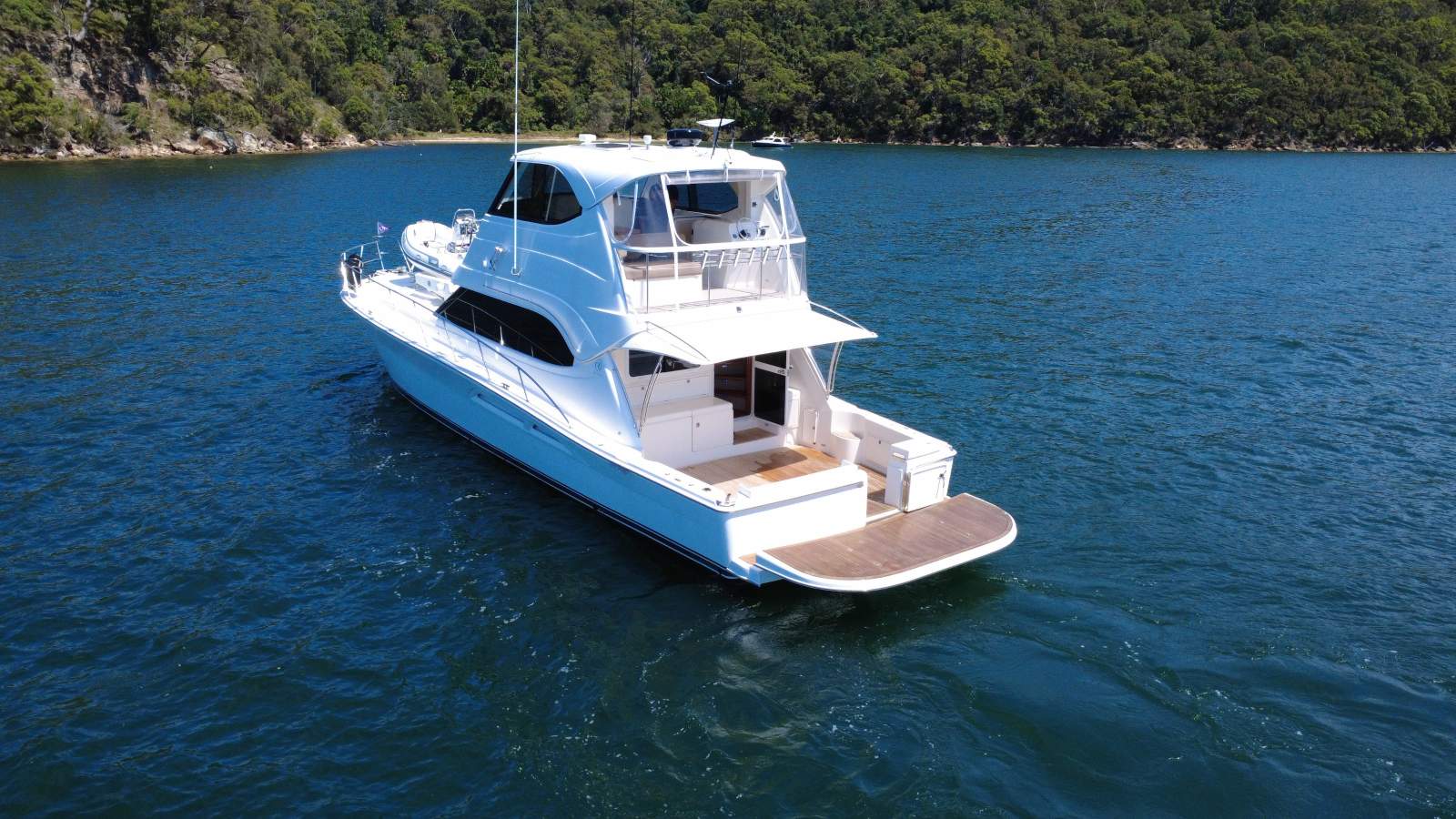Riviera 51 Enclosed Flybridge