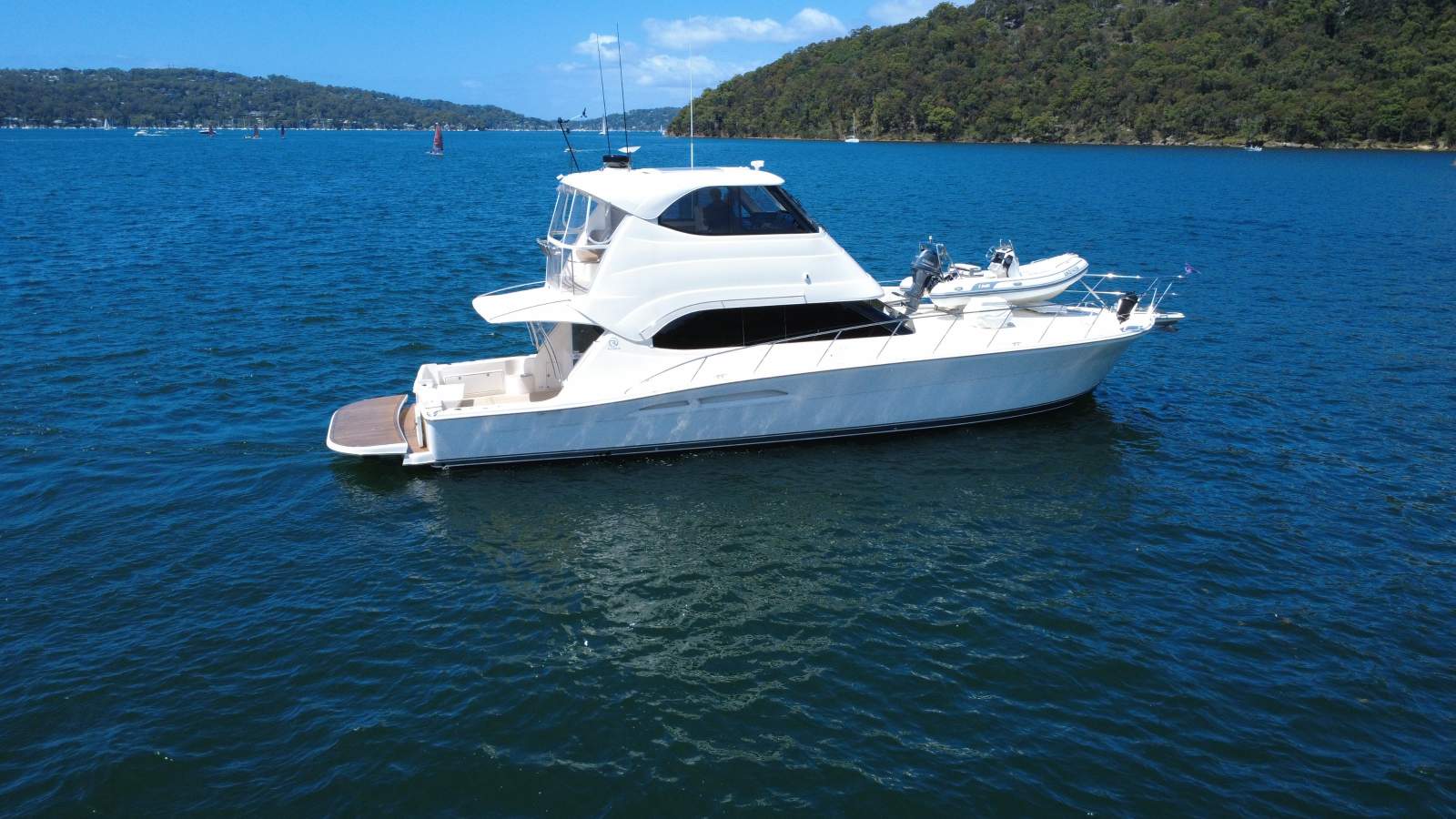 Riviera 51 Enclosed Flybridge